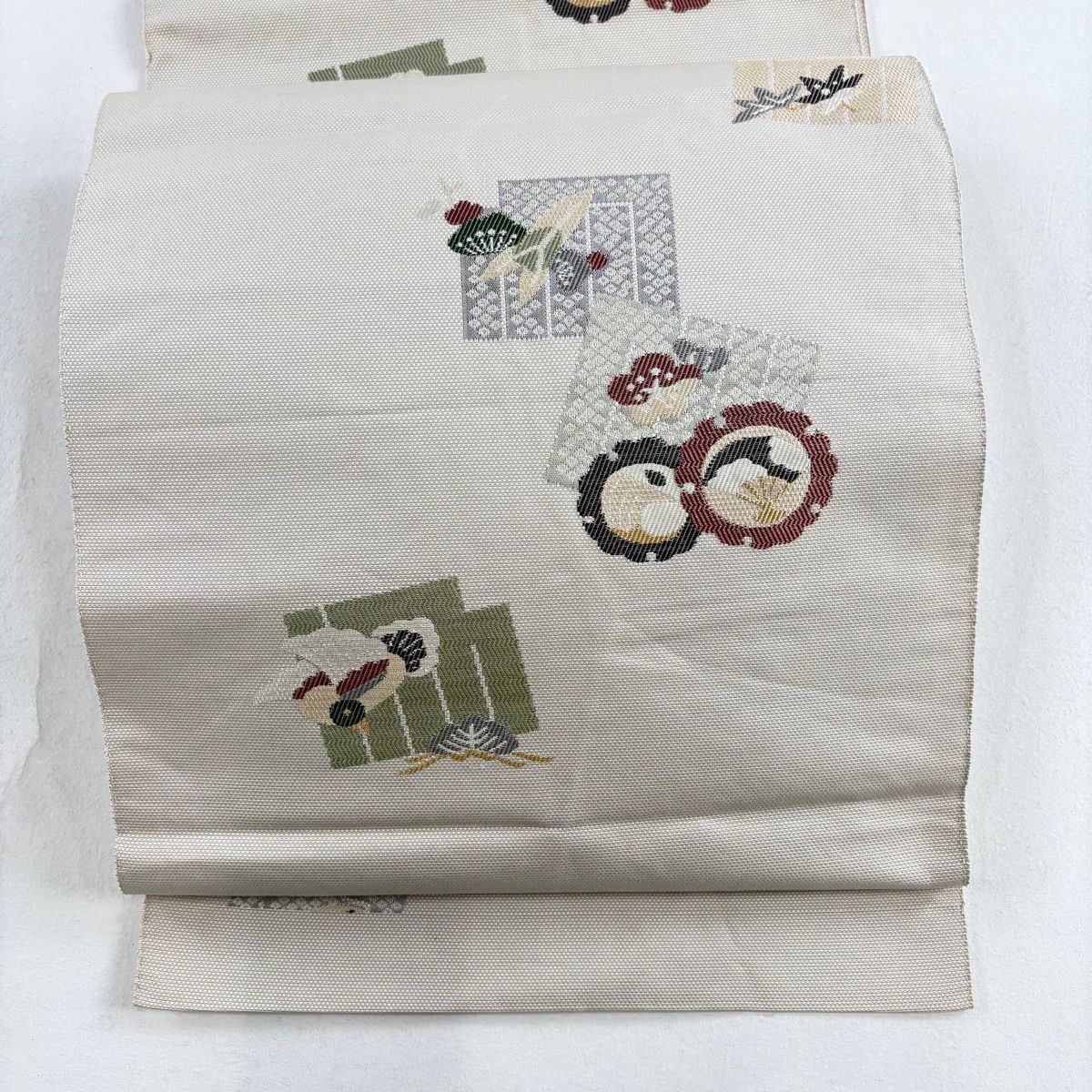 名古屋帯 刺繍 松竹梅文様 正絹 八寸 松葉仕立 YR677 名古屋帯 優品 八寸名古屋帯 松葉仕立て 源氏香 松竹梅 刺繍