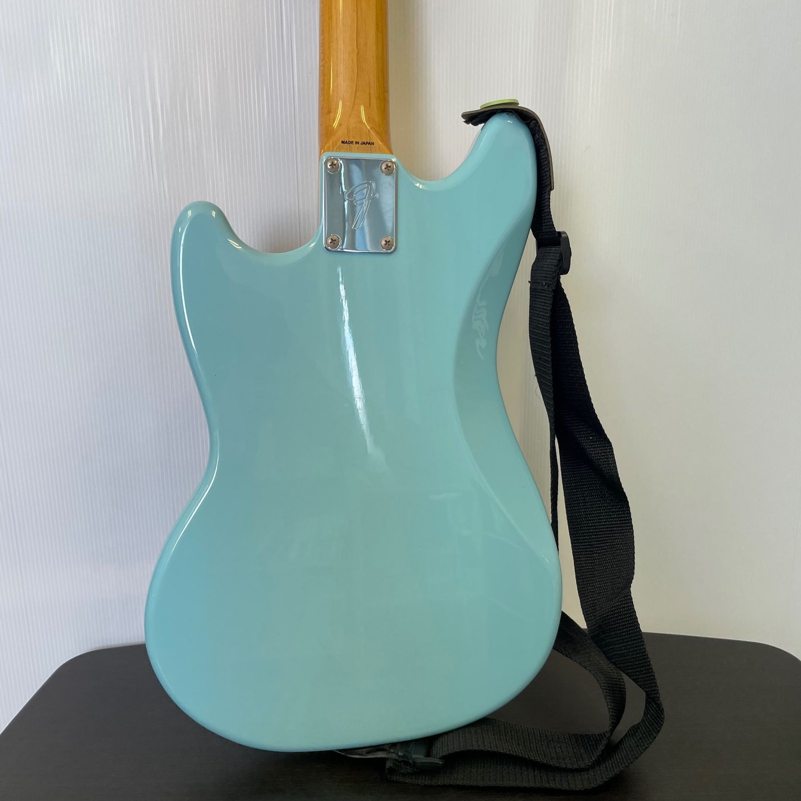 【sonic】ムスタングタイプボディーのエレキベース sonic】ムスタングタイプボディーのエレキベース sonic