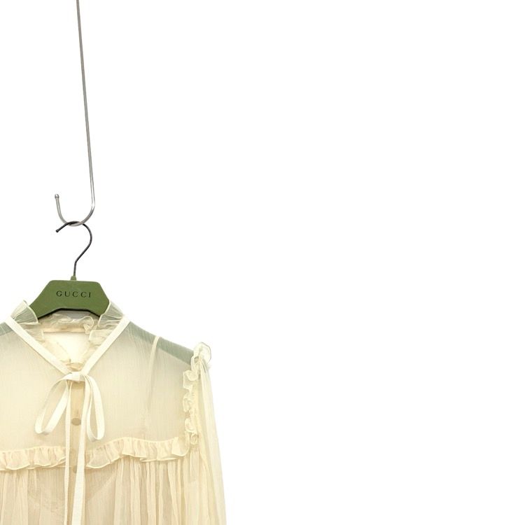 ✨エレガント❣️✨GUCCI ベージュ ラッフルデザイン サンダル