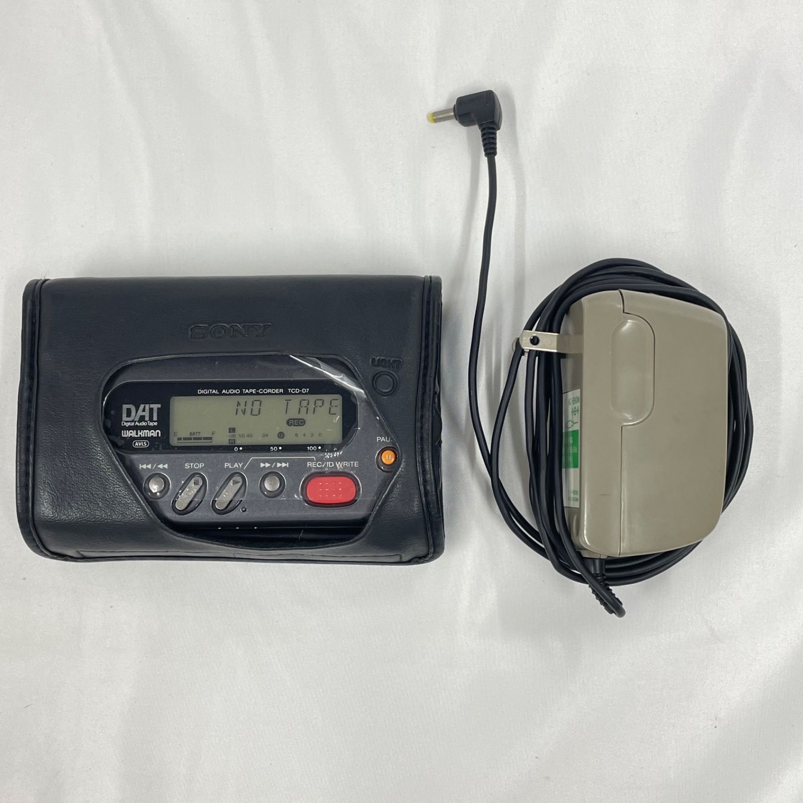 SONY DAT TCD-D7 ウォークマンDATテープ付き 通電 ソニーダット Sony TCD-D7 DAT Walkman Digital Audio Tape Recorder with New