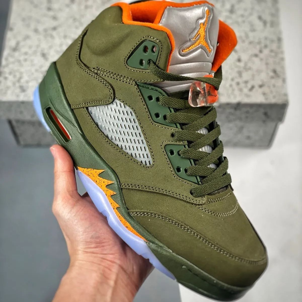 Nike Air Jordan 5 Retro 