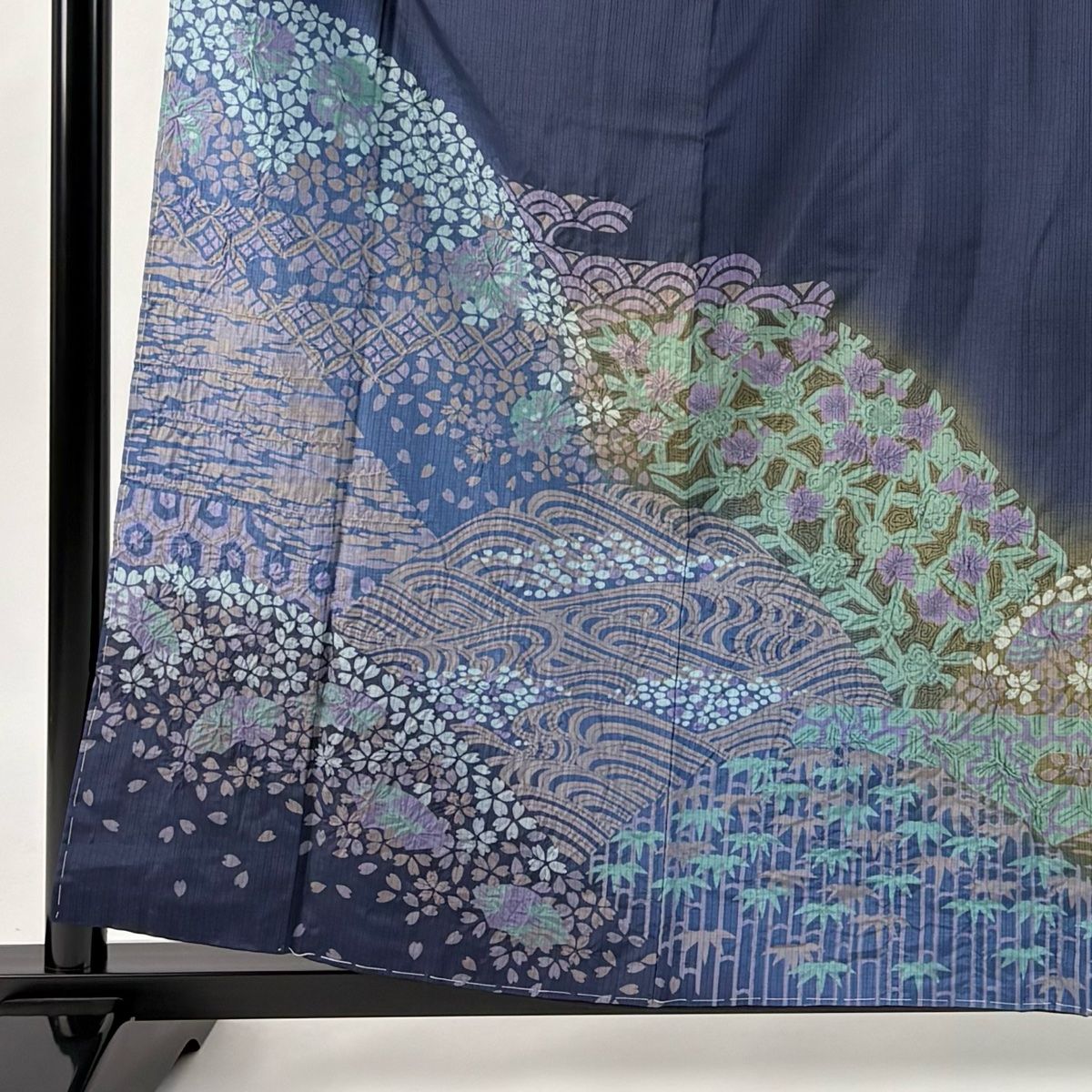 付下げ 身丈160.5cm 裄丈65cm M 袷 紬地 桜 波 ぼかし 紺色 正絹