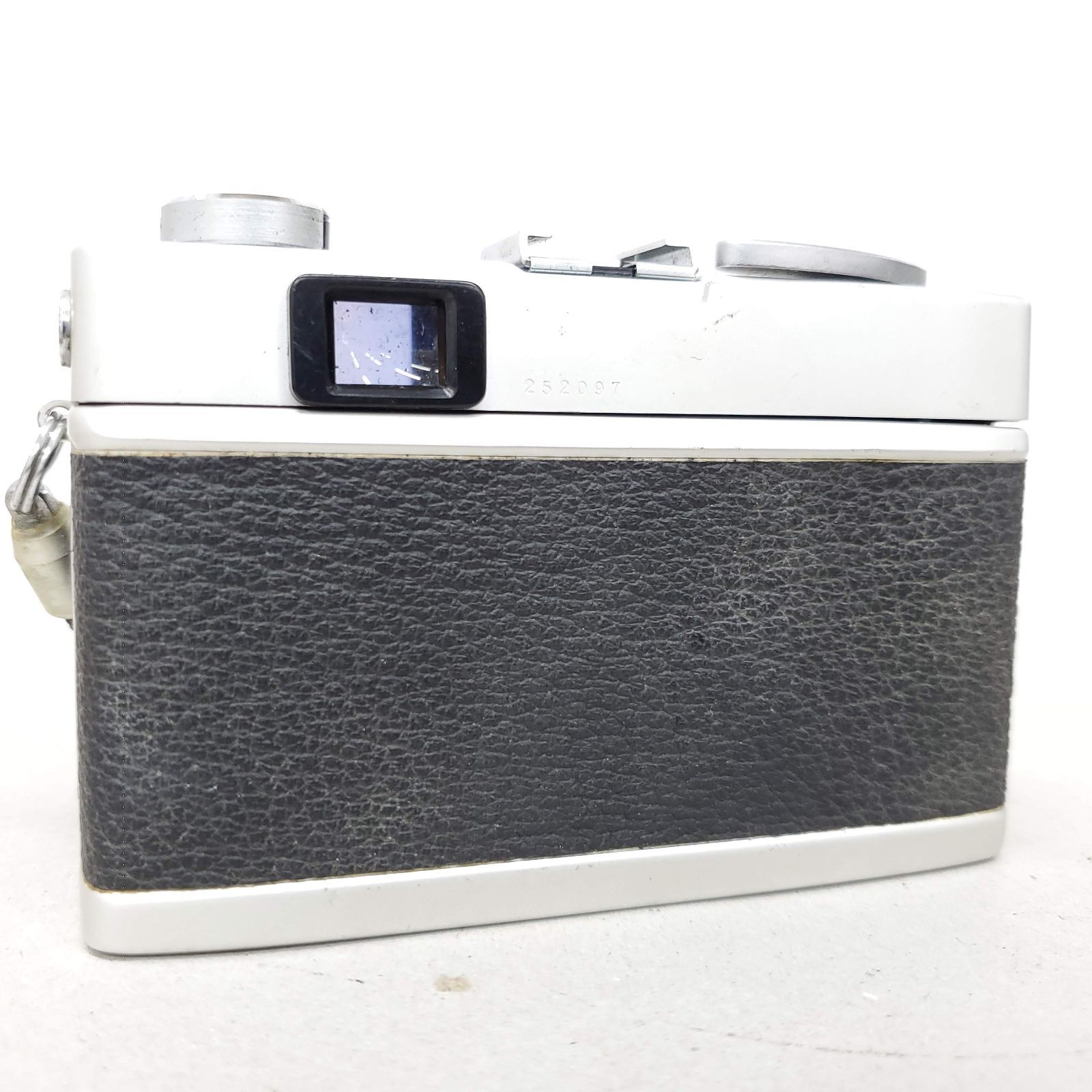 【動作確認済】 KONICA C 35 F0908-7ID p 動作確認済】 KONICA C35 F0908-7ID - メルカリ