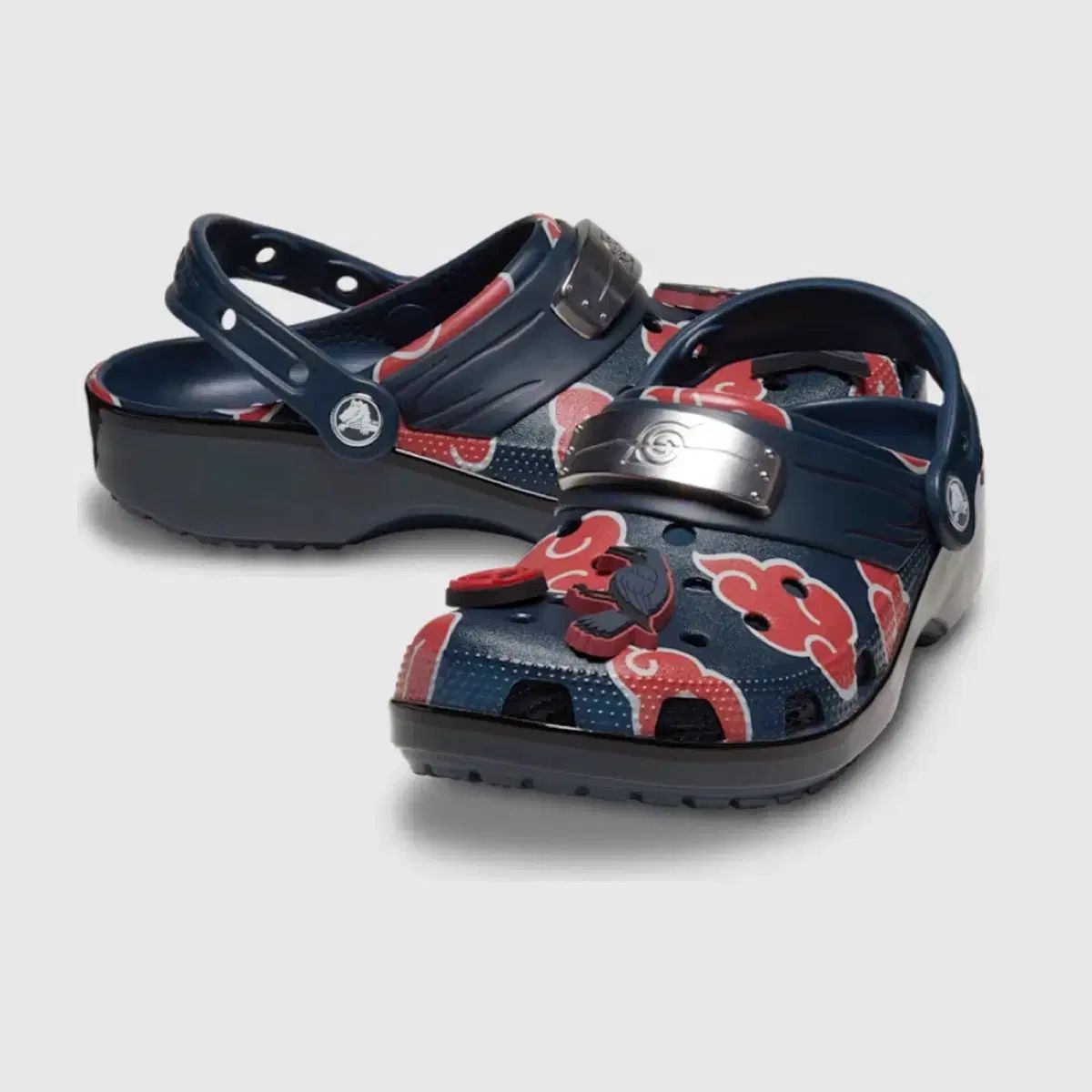 ナルト x クロックス) うちは イタチ crocs(クロックス) 280