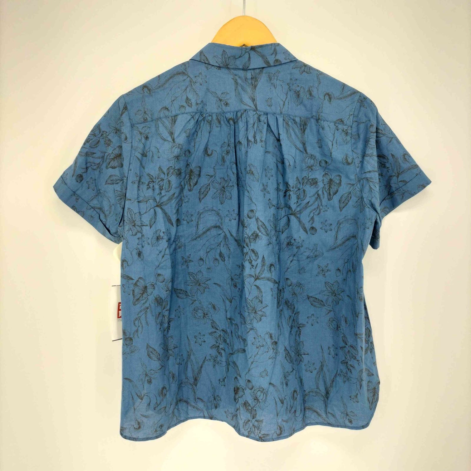 J.Sloane(ジェイスローアン) ボタニカル柄 ショートスリーブシャツ レディース JPN：2  中古 古着 0229 ジェイスローアン J.Sloane ボタニカル柄 ショートスリーブ