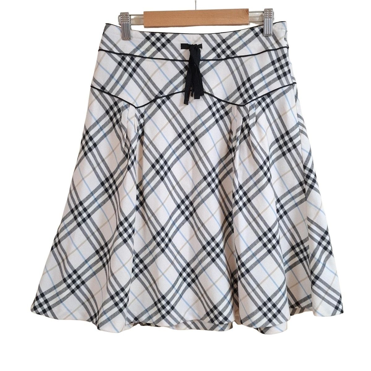 Burberry Blue Label バーバリーブルーレーベル スカート サイズ38 M レディース - 白×マルチ ひざ丈 チェック柄