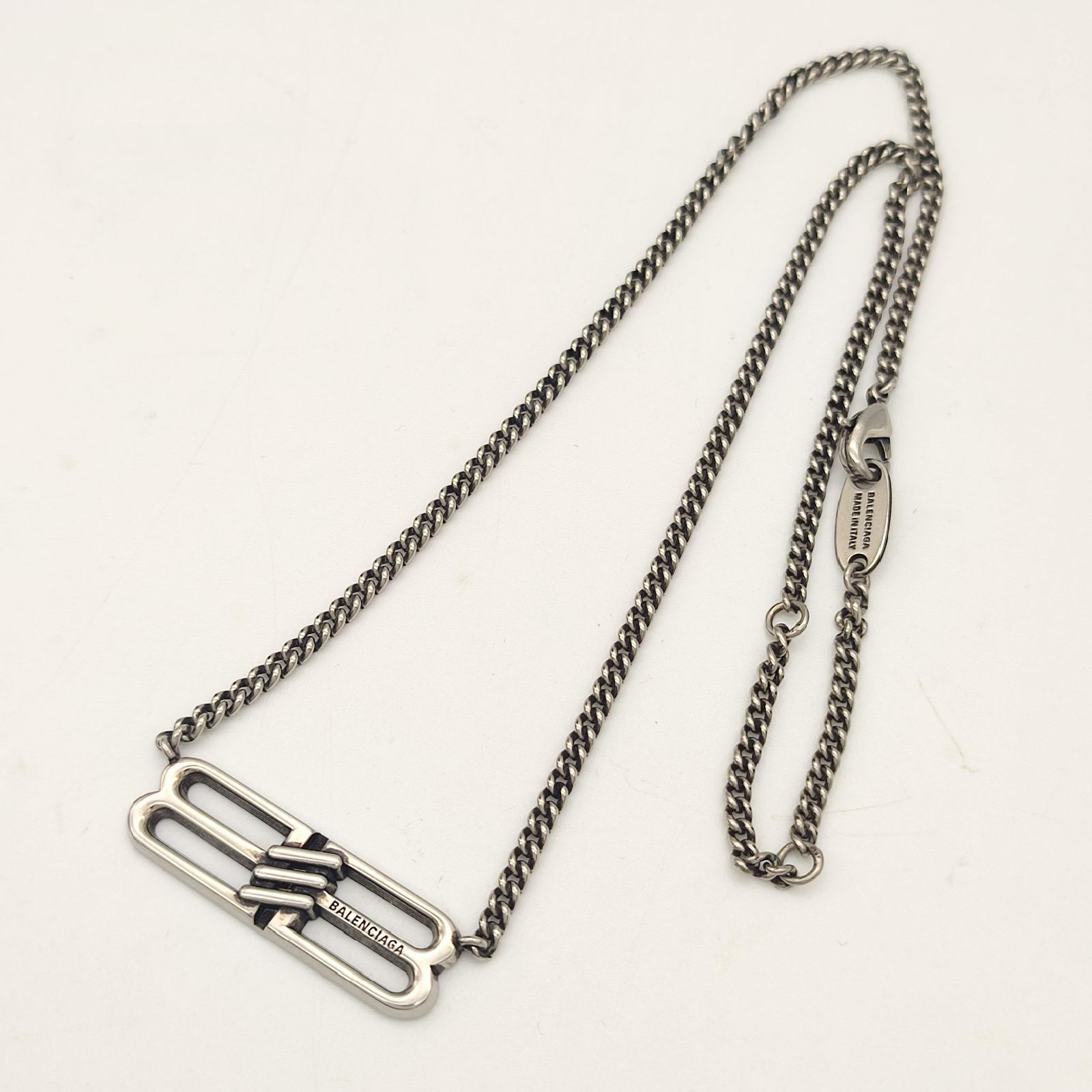バレンシアガ　BBアイコンネックレス　ロゴプレート　シルバー 超美品】BALENCIAGA バレンシアガ BBアイコンネックレス ロゴ