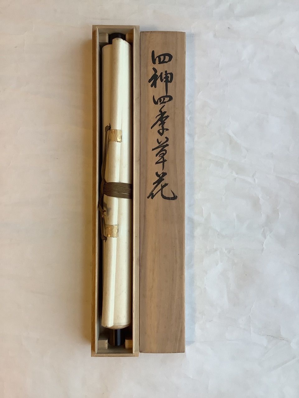 掛け軸 草風 『 四季花 』 絹本 希少 軸装 茶道具 掛軸 美品 です。 楽天市場】【中古】【書画】深渓筆 四季草花 肉筆絹本掛軸【送料