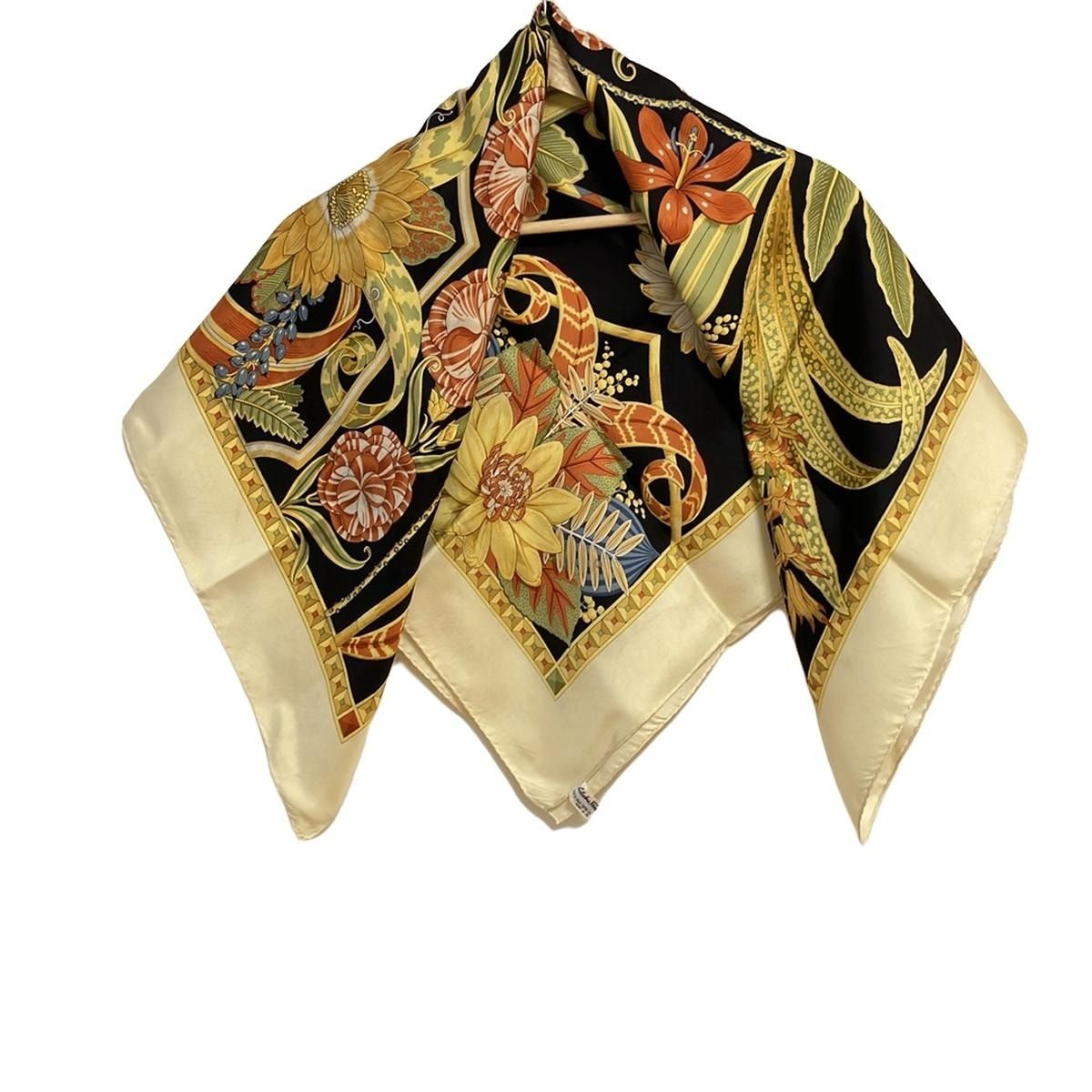 サルバトーレ フェラガモ スカーフ