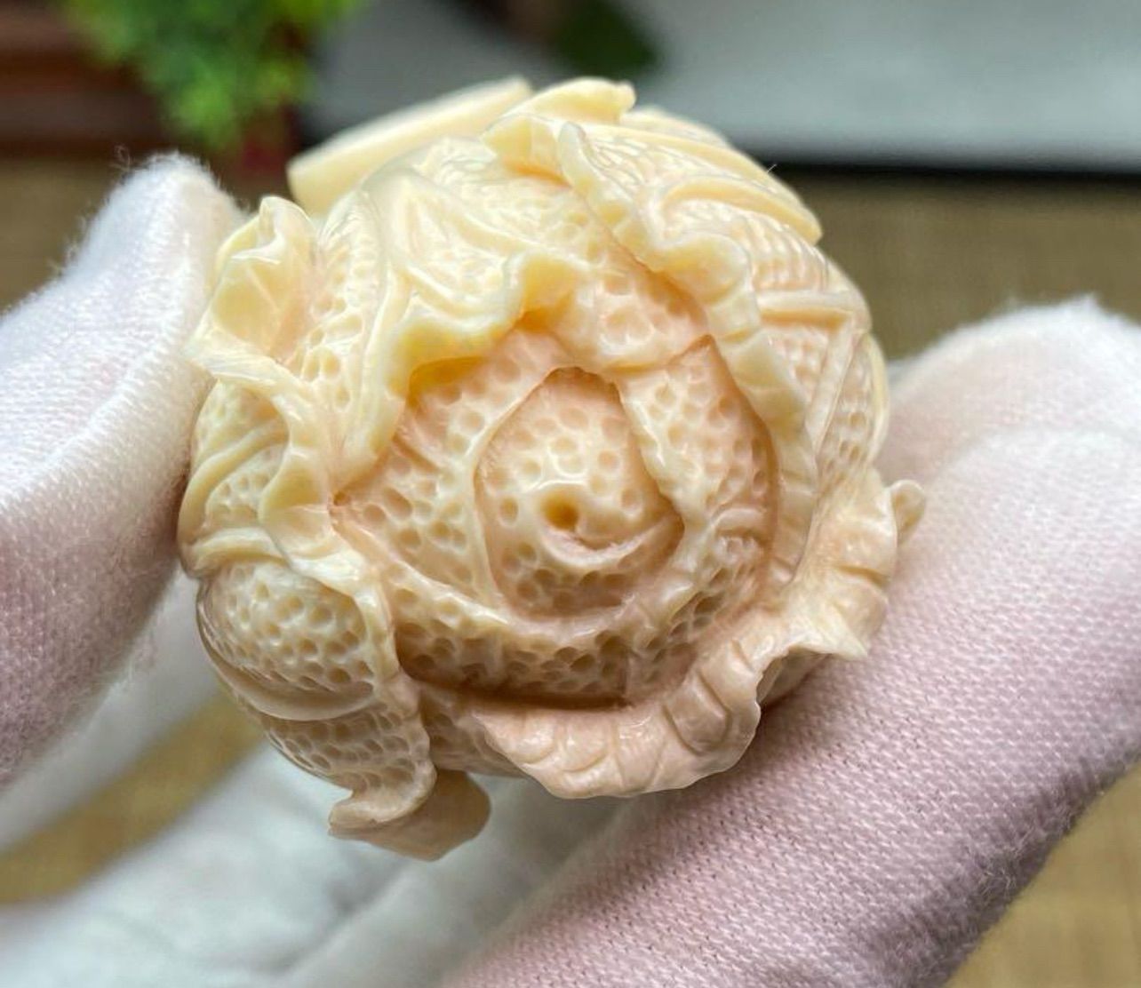 天然マンモス牙美しい手作り彫刻　1百財　手握り物 天然マンモス牙美しい手作り彫刻 4百財 手握り物 【公式通販】