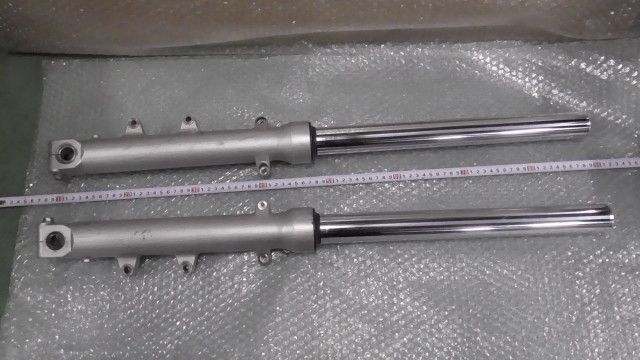 CB400SF-K NC39 の フロントフォーク 1759451151
