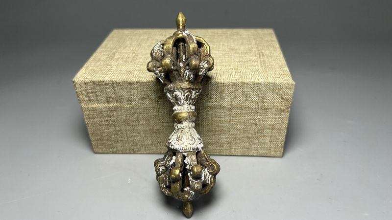 旧家蔵出し 銅製細作 九股降魔杵 法器 風水賞物 供養品 古美術品 収集