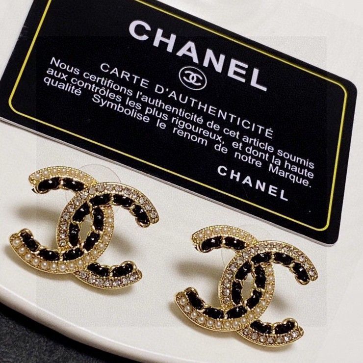 CHANEL ロゴ ヘアピン　& DIOR イヤリング　2点セット CHANEL シャネル ピアス レディース A86504 Y09569 Z2800 ココ
