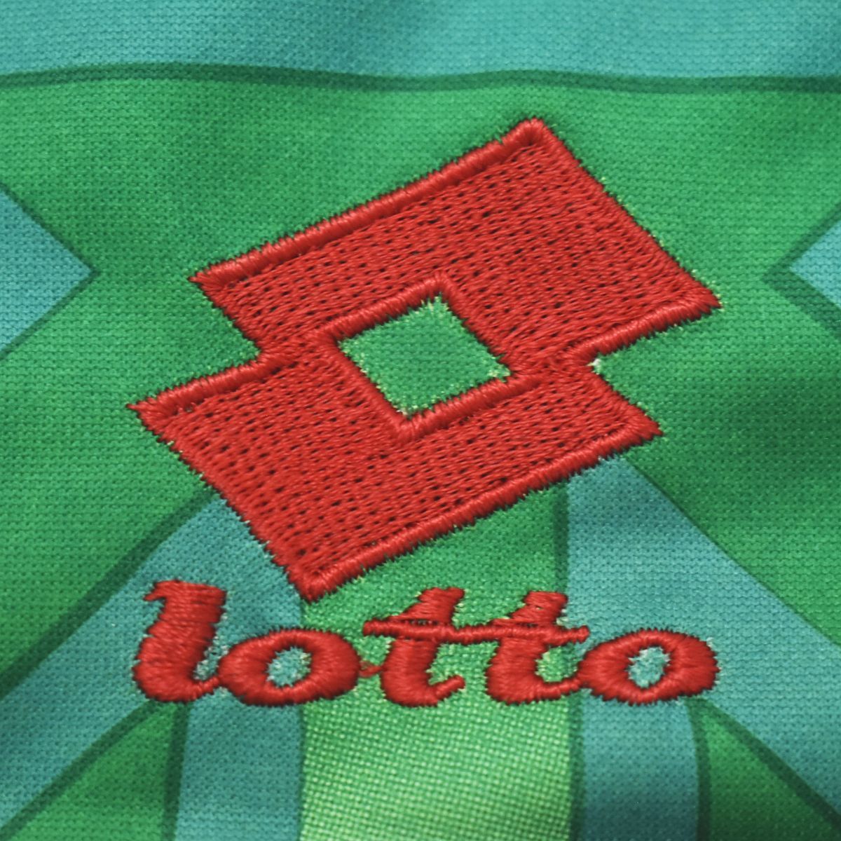 Lotto ロット　1996 サッカー　ウェールズ代表　ユニフォーム　イタリア製 Lotto ロット 1996 サッカー ウェールズ代表 ユニフォーム