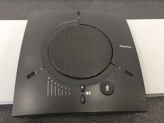 中古　ClearOnePC会議用スピーカーフォン Chat 150 USB ClearOne/会議用マイクスピーカーフォン ◇CHAT 150 中古 ClearOnePC