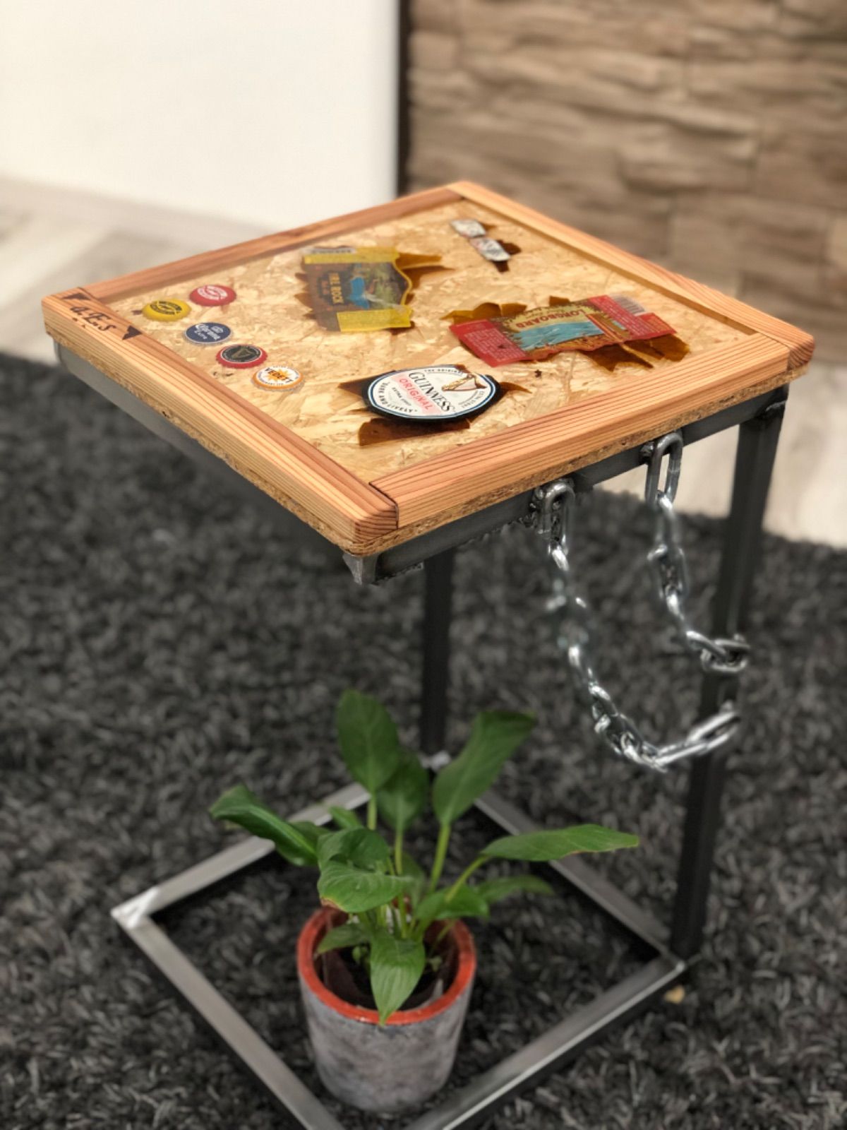 ASE デザイン性を重視したサイドテーブル　粉体塗装を施した他にはないカラー ASE デザイン性を重視したサイドテーブル 粉体塗装を施した他に