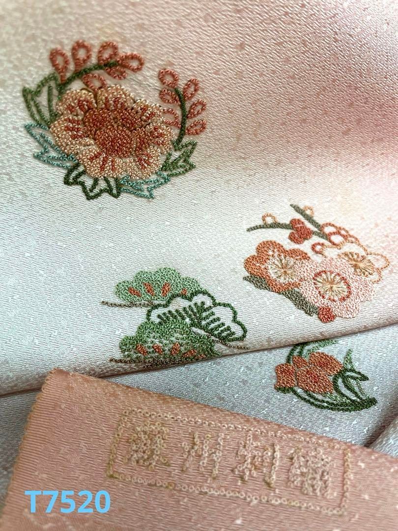 付け下げ 蘇州刺繍 相良刺繍 紋意匠 朱・緋色 正絹 反物 付け下げ 蘇州刺繍 相良刺繍 紋意匠 朱・緋色 正絹 反物 - メルカリ