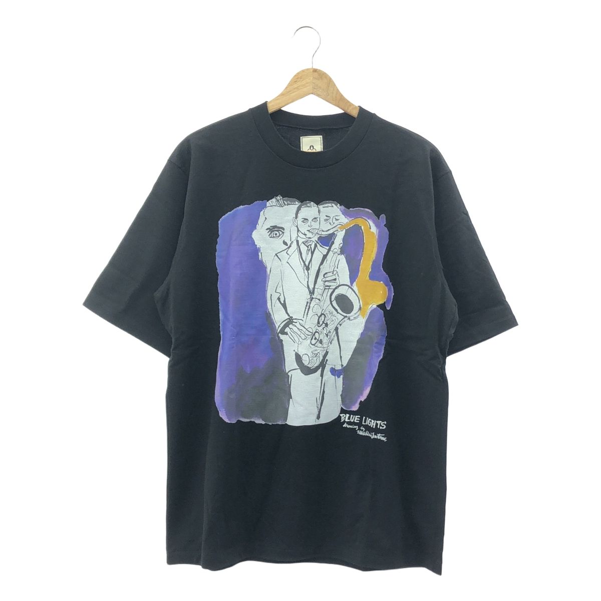 mando | マンド | BLUE LIGHTS | コットンプリントクルーネックS|Sカットソー Tシャツ | 3 | ブラック | メンズ