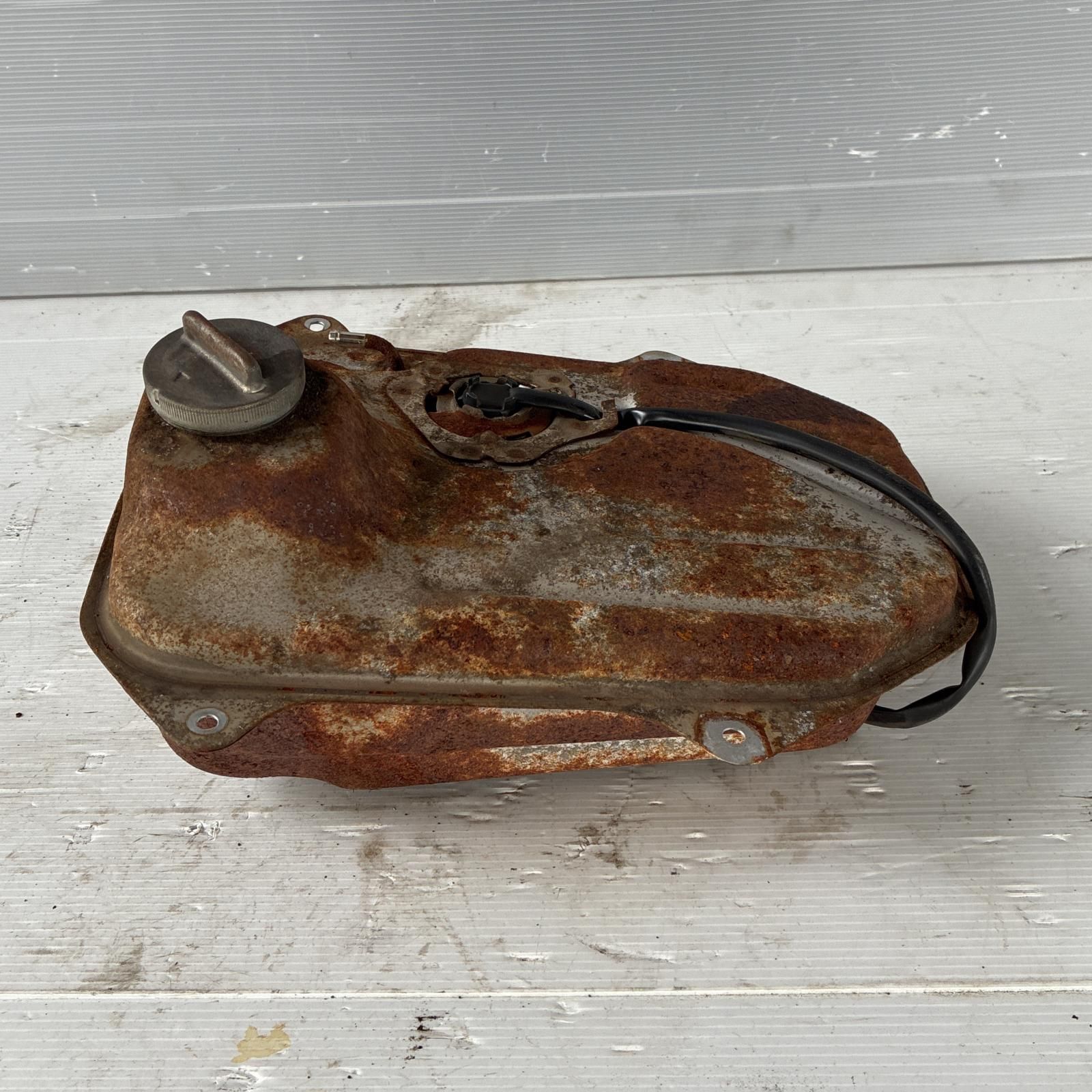 HONDA スーパーディオ50 AF27 燃料タンク ホンダ HONDA スーパーディオ