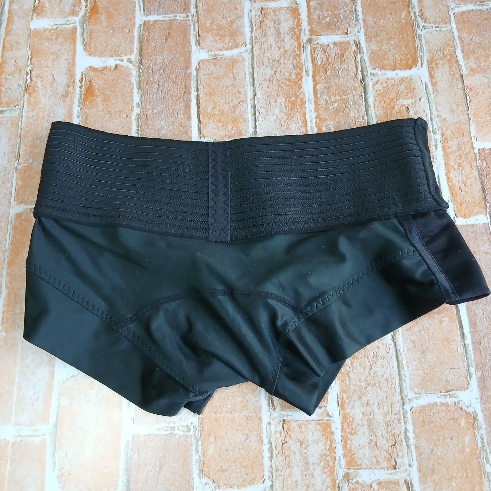 毛玉や使用感がなく