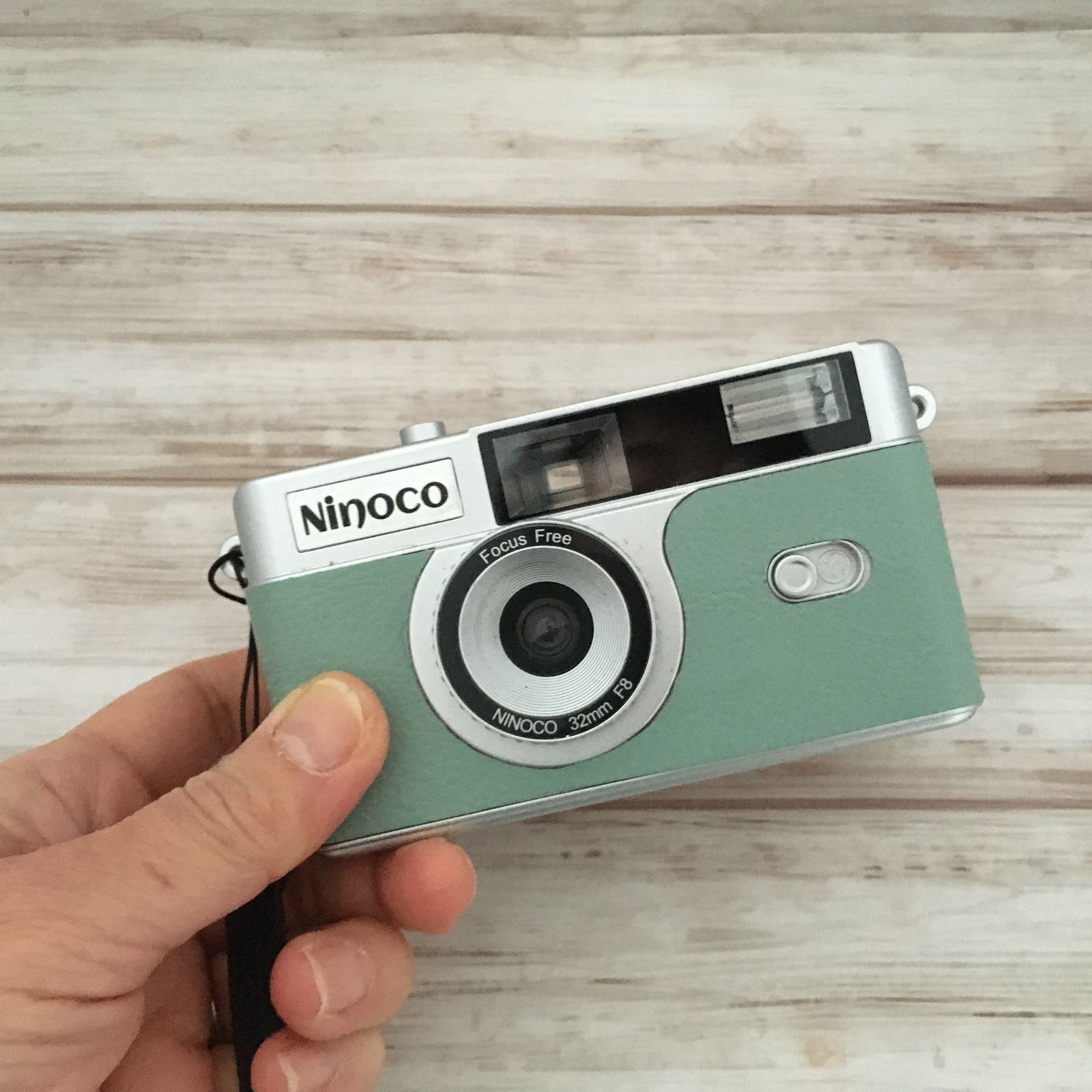 KLIK. コンパクトフィルムカメラ オリーブグリーン シンプル＆コンパクト！ 35mmフィルムカメラ【オパールグリーンの本革