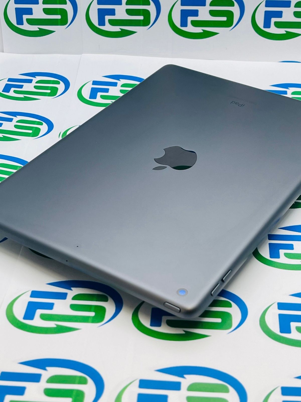 iPad 第8世代 Wi-Fi 32GB スペースグレイ MYL92J/A A2270 iPad 第8世代 Wi-Fi 32GB スペースグレイ MYL92J/A A2270