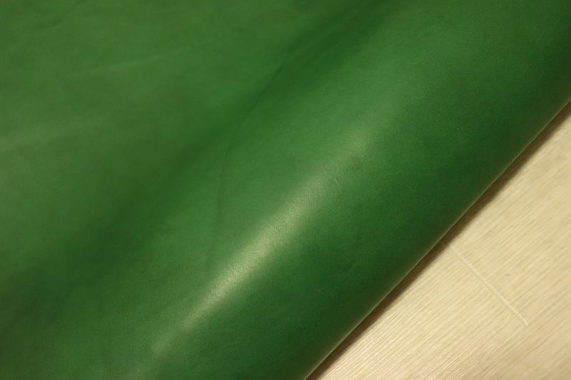 レザー　革　ホール　ヌメ　端切れ　ハギレ  イタリア レザー 革 ホール ヌメ 端切れ ハギレ イタリア - メルカリ