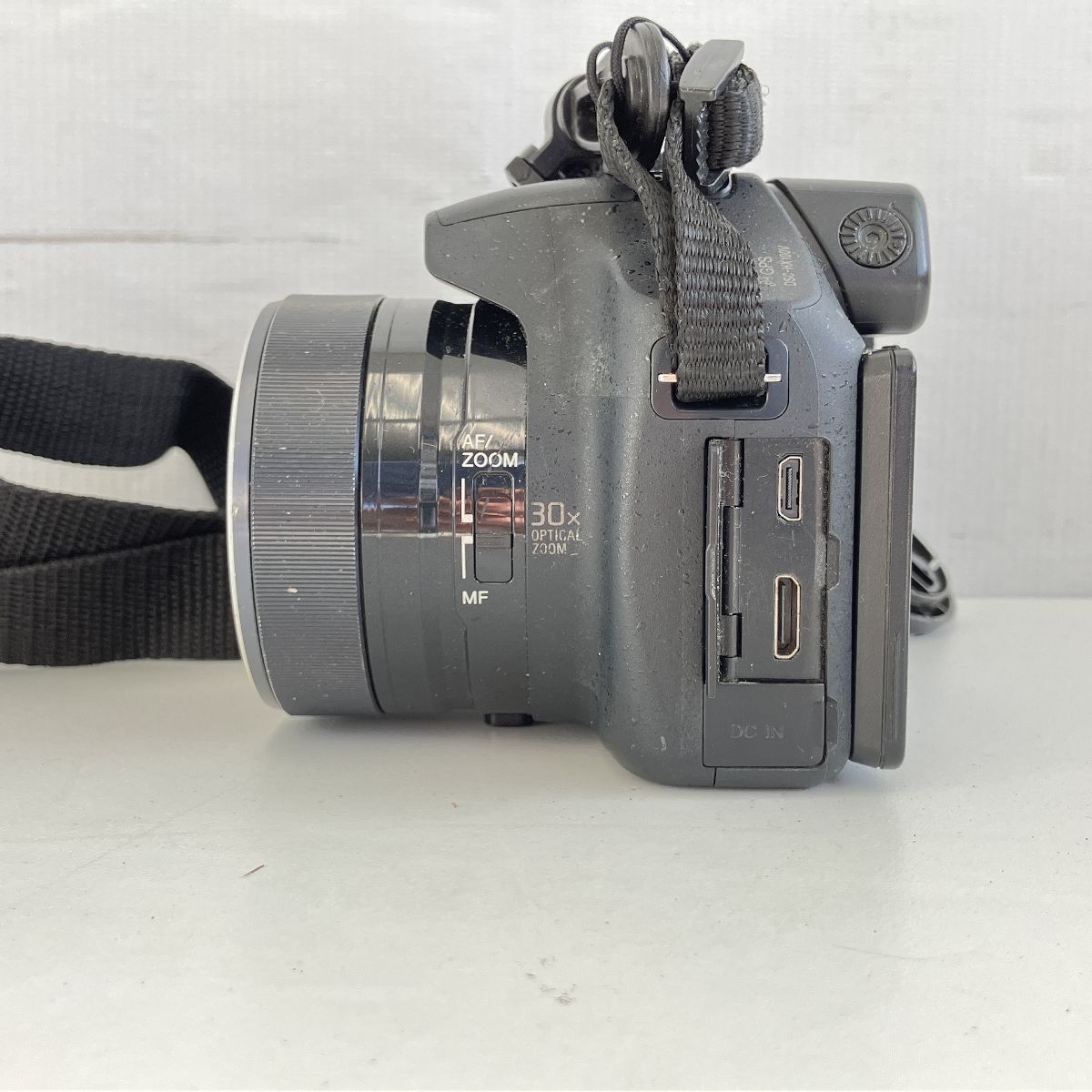 DSC-HX100V