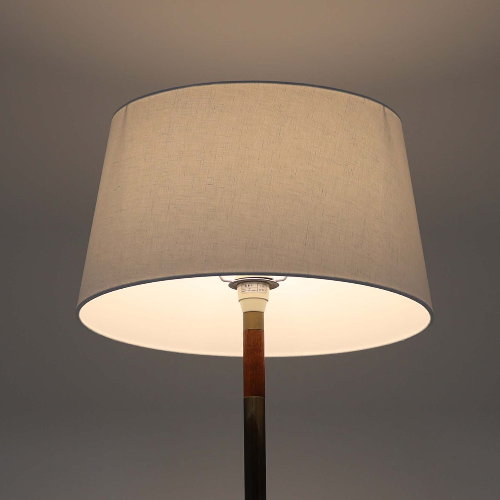 Jo Hammerborg フロアランプ Monolit チーク材×真鍮 高さ164cm Fog - Morup DK18747 TALLINNNEXPO_COM