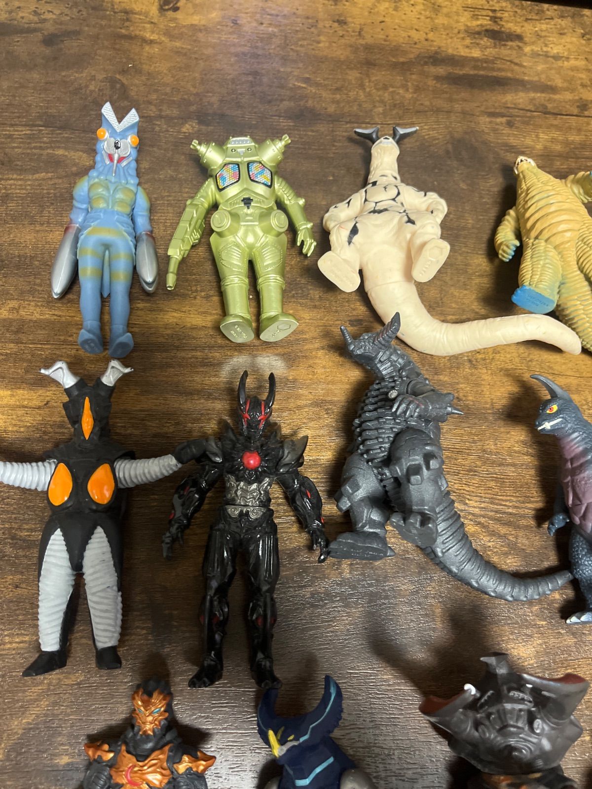 【おまとめ出品】ウルトラマン怪獣フィギュアセット 84体 ウルトラマン 怪獣 ソフビ 人形 まとめ セット 84体