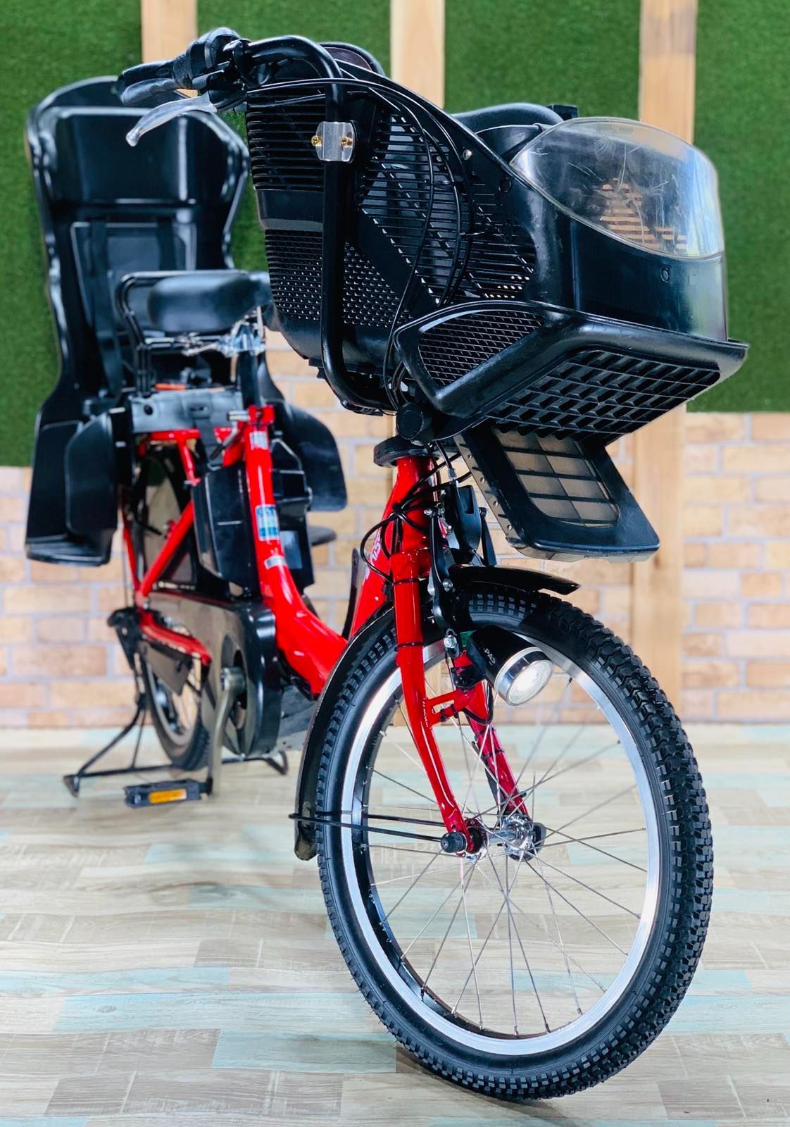 赤い電動アシスト自転車 バスケット付きバッテリー12.8ah 赤い電動アシスト自転車 バスケット付きバッテリー12.8ah 赤い電動