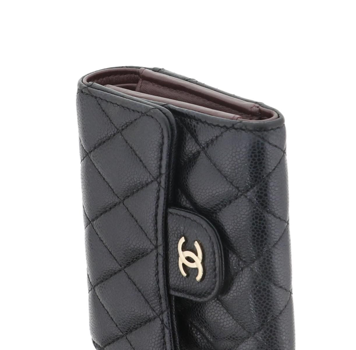 中古】 CHANEL （シャネル） ｸﾗｼｯｸ ｽﾓｰﾙ ﾌﾗｯﾌﾟ ｳｫﾚｯﾄ 財布 三