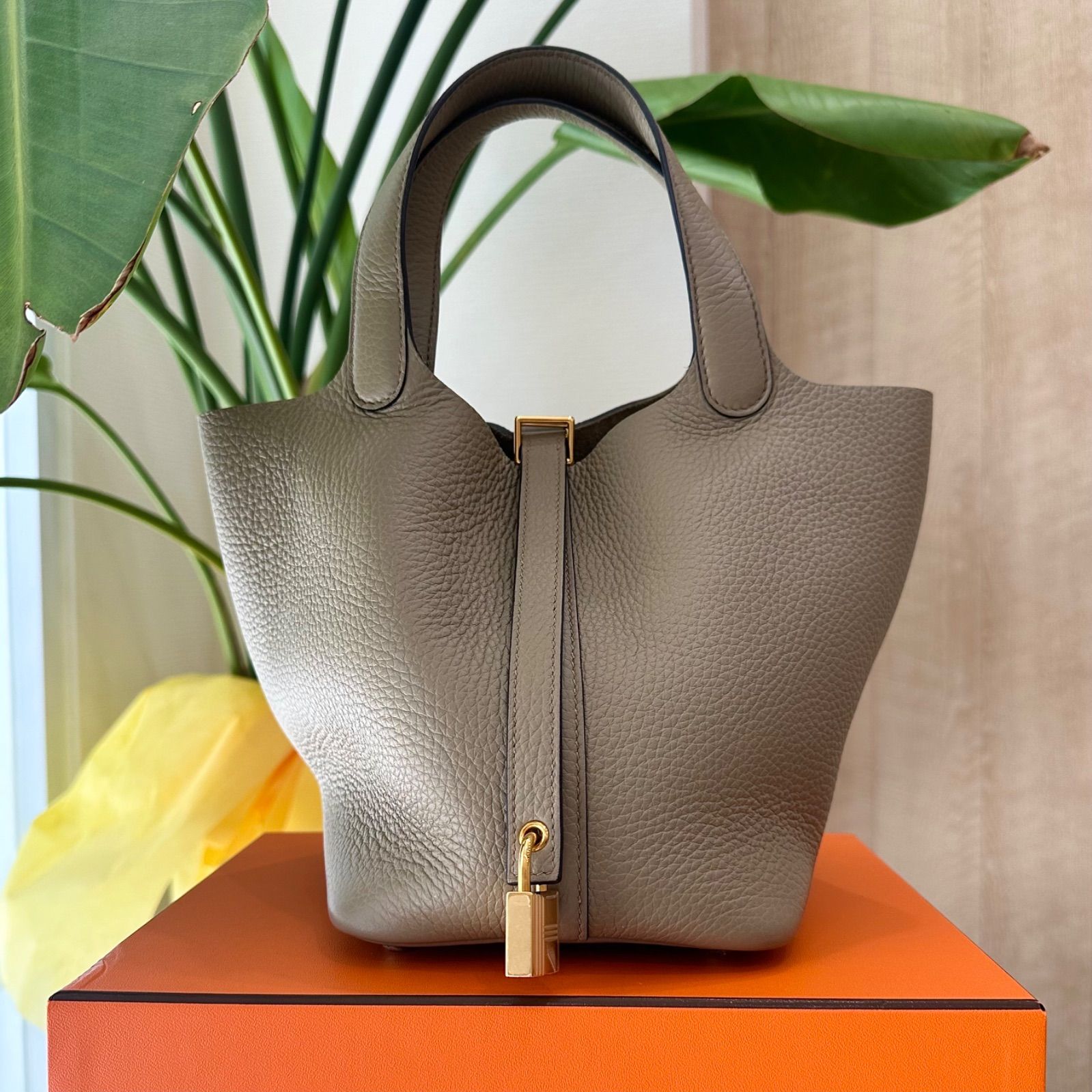 エルメス HERMES ピコタンロックPM トリヨンクレマンス ベージュ 