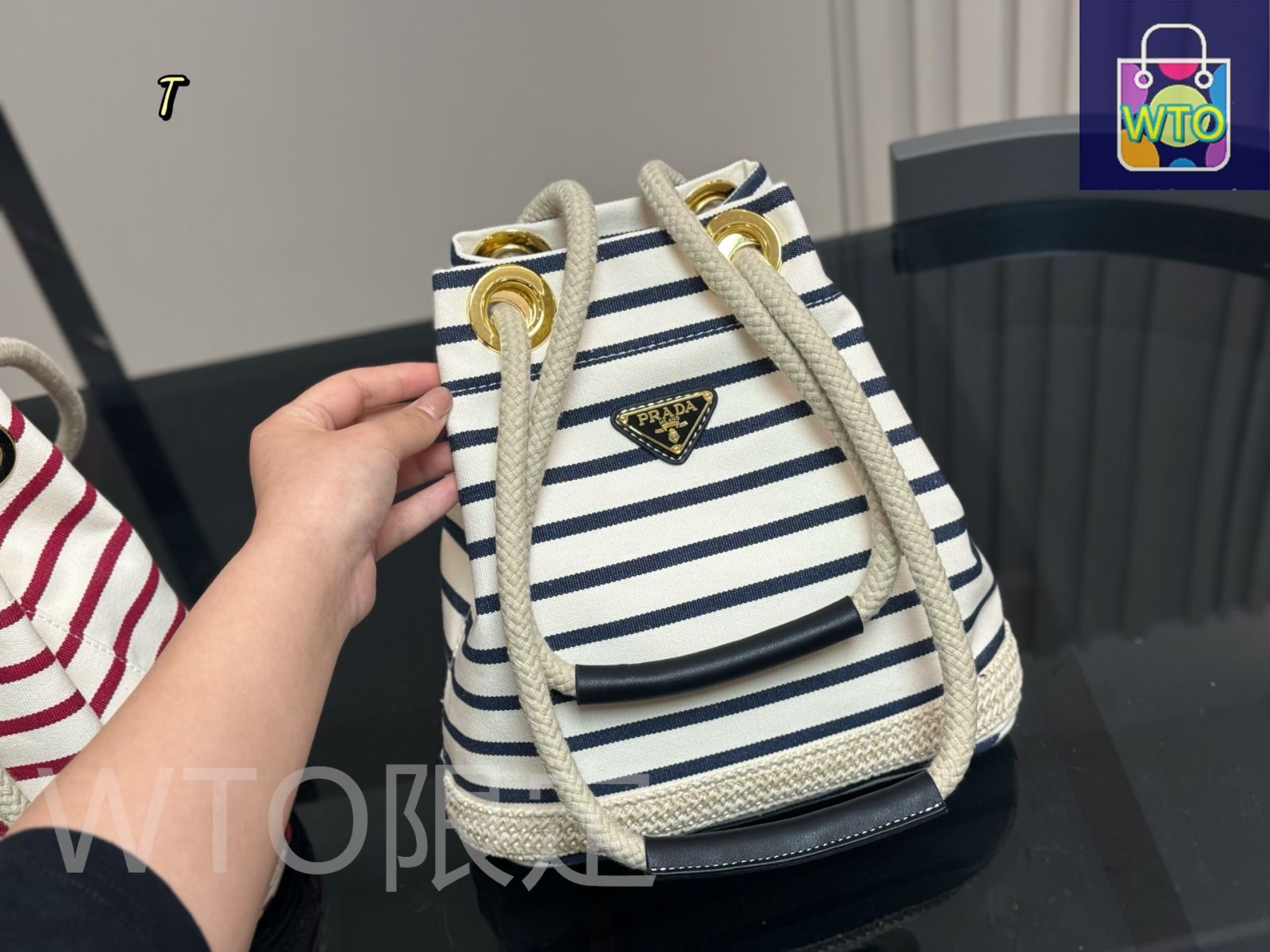 今日特価】Prada プラダ ナイロン バケットバッグ シリーズ 未来