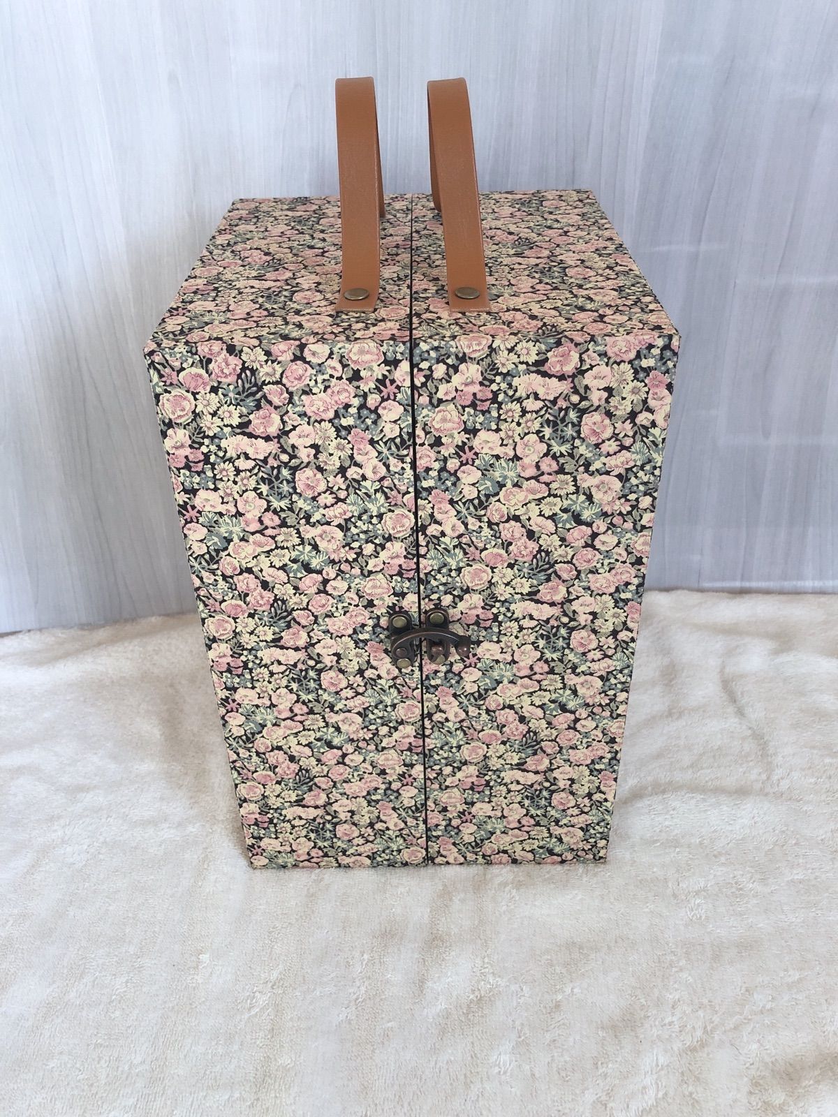 みちゃん様オーダー品】ドールクローゼット、ソーイングボックス