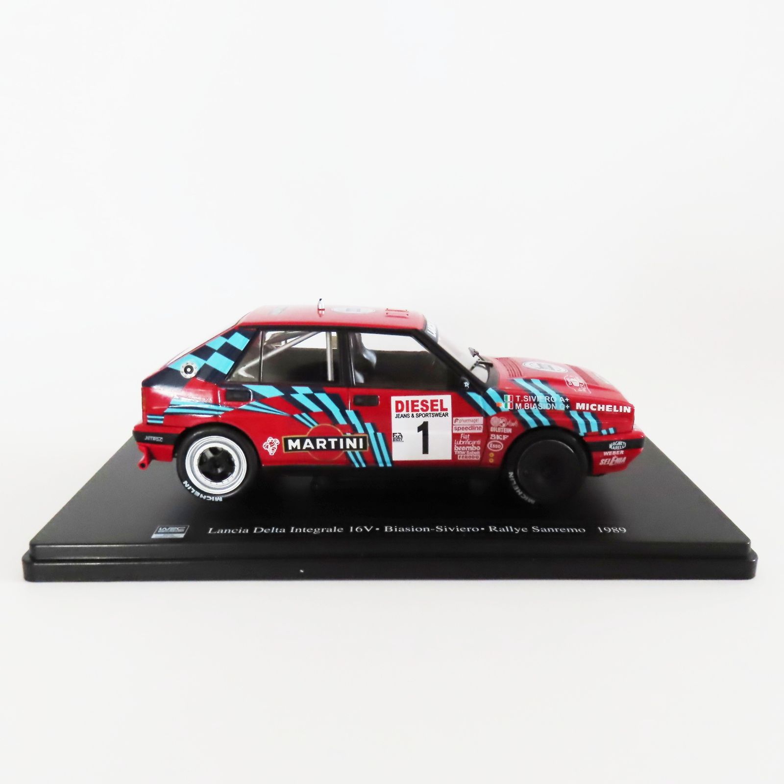 最も優遇の T09-C07 WRC公認 1/24 Lancia Delta Integrale 16V Biasion レーシングカー