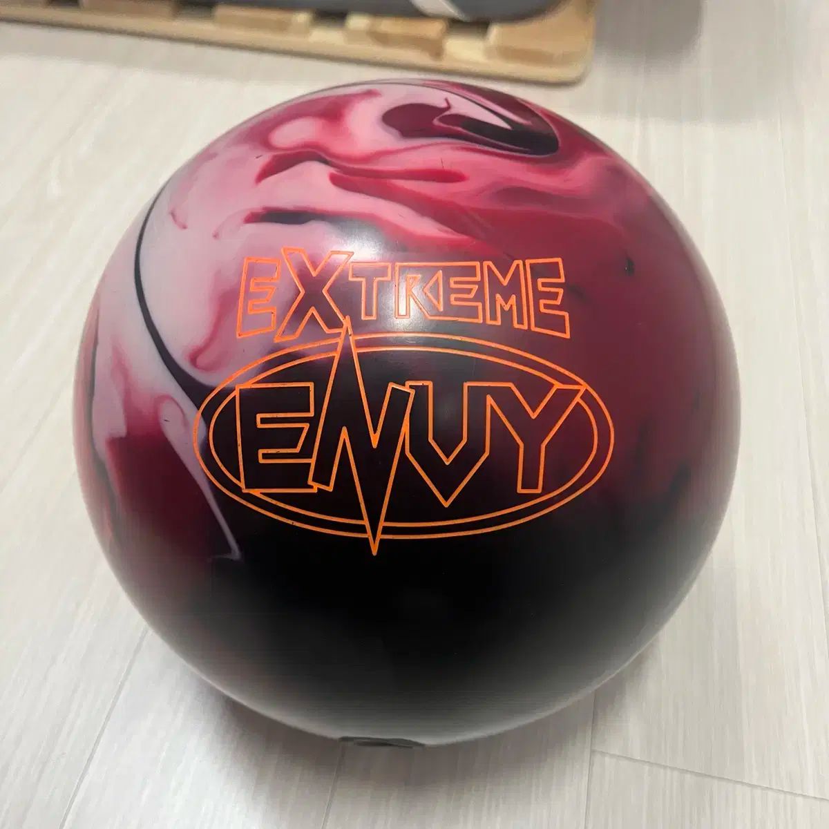 ボウリングボール RESURGENCE 15ポンド