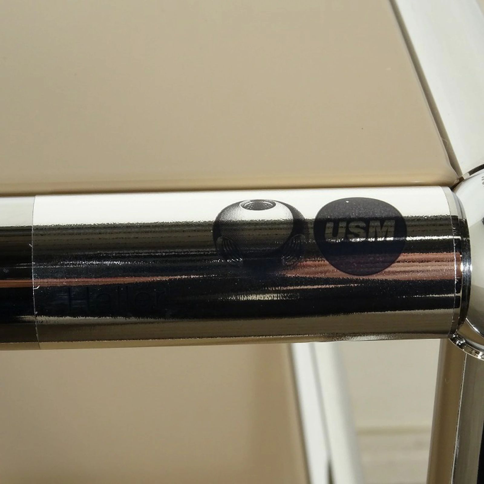 ドロップダウンドア×3 ベージュ