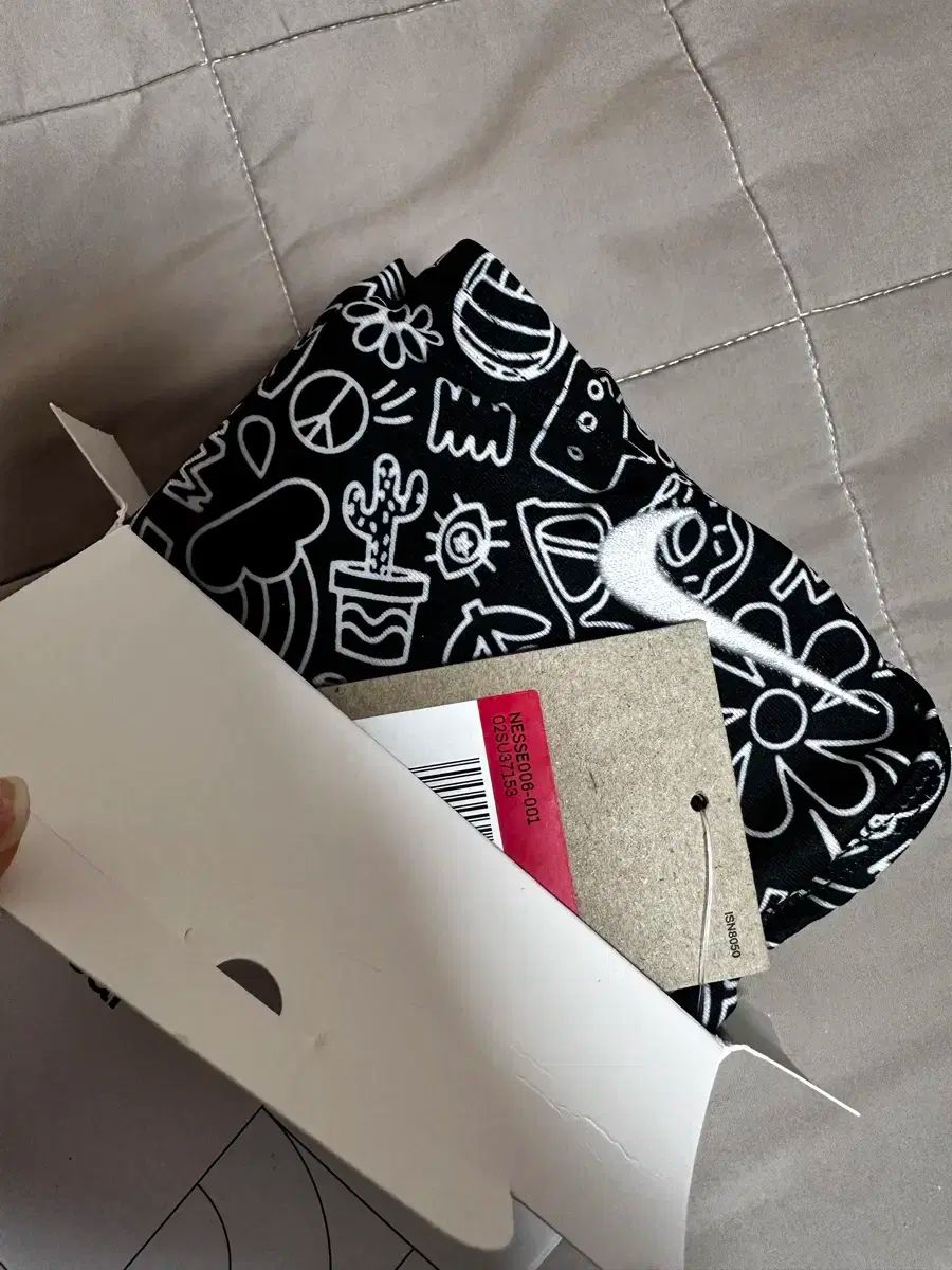 NIKE ナイキ ジョイフルドゥードゥル 切り抜き 28