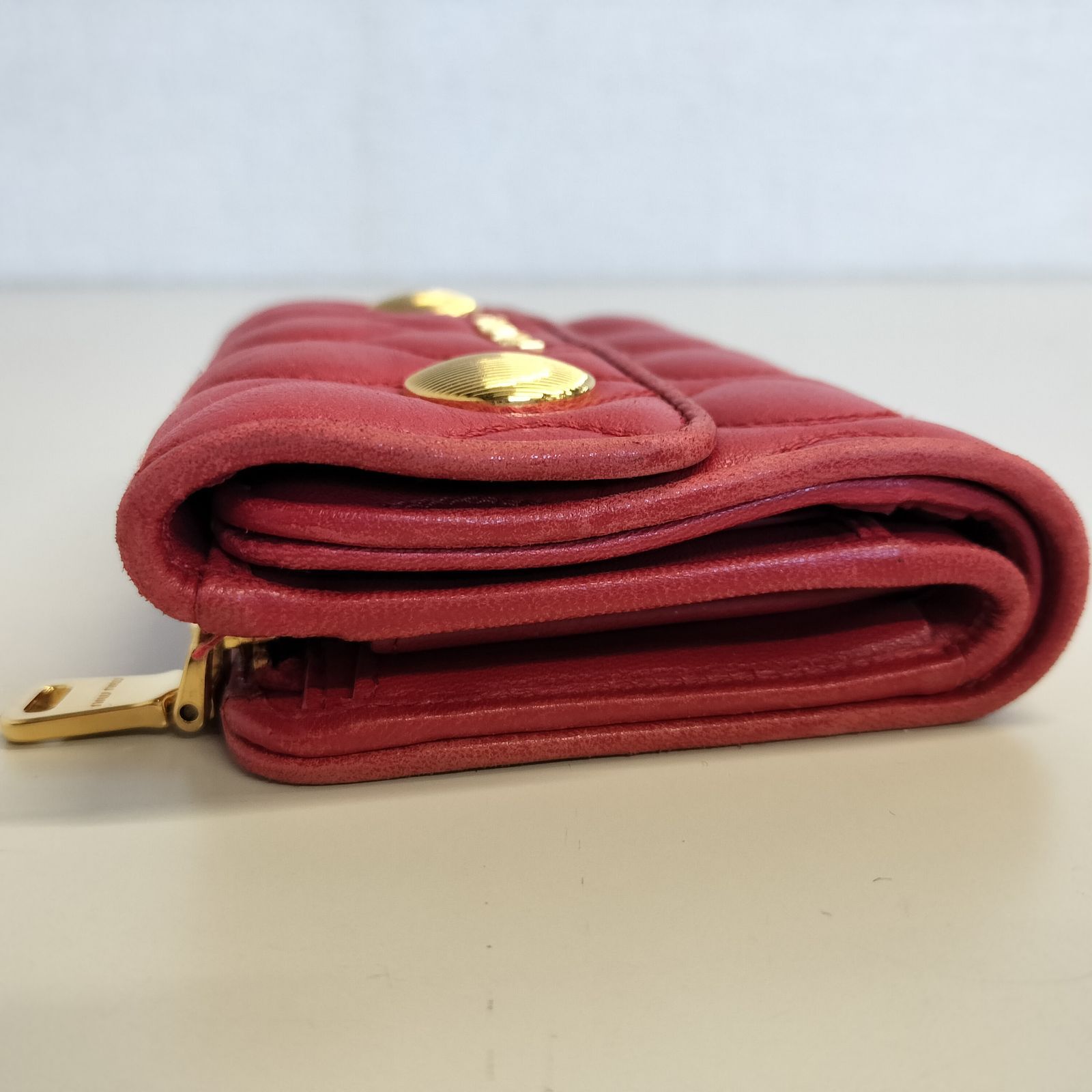 MIU MIU♡人気ルビーレッド♡三つ折り財布 MIU MIU♡人気ルビーレッド♡三つ折り財布 ミュウミュウの財布の