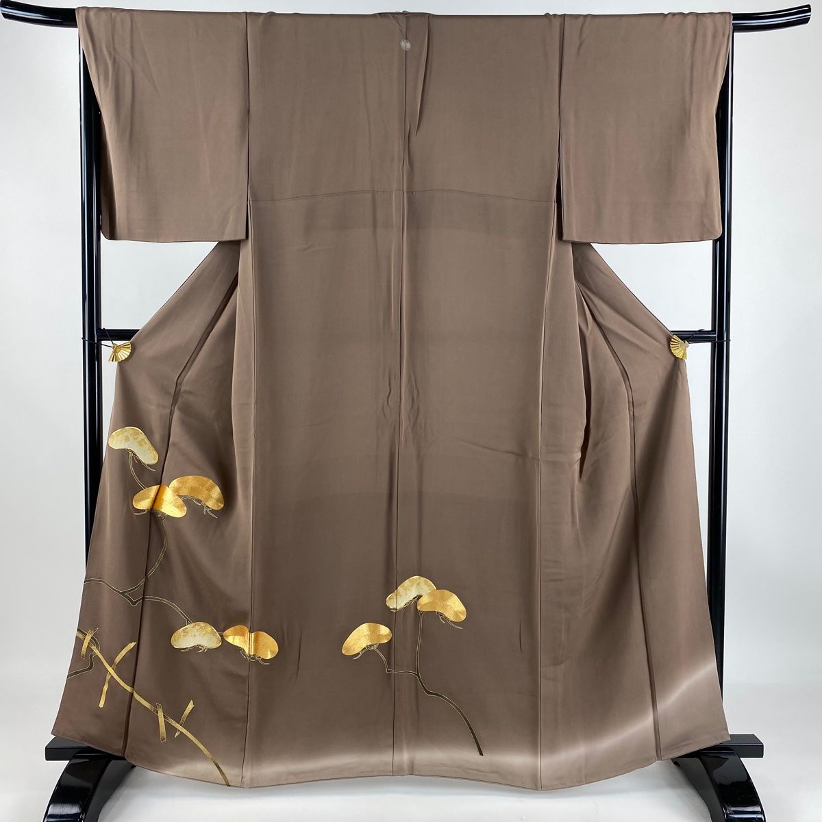 3つ紋色留袖　正絹　ますいわ屋　落款付き 3つ紋色留袖 正絹 ますいわ屋 落款付き 色留袖 身丈159cm 裄丈64.5cm M