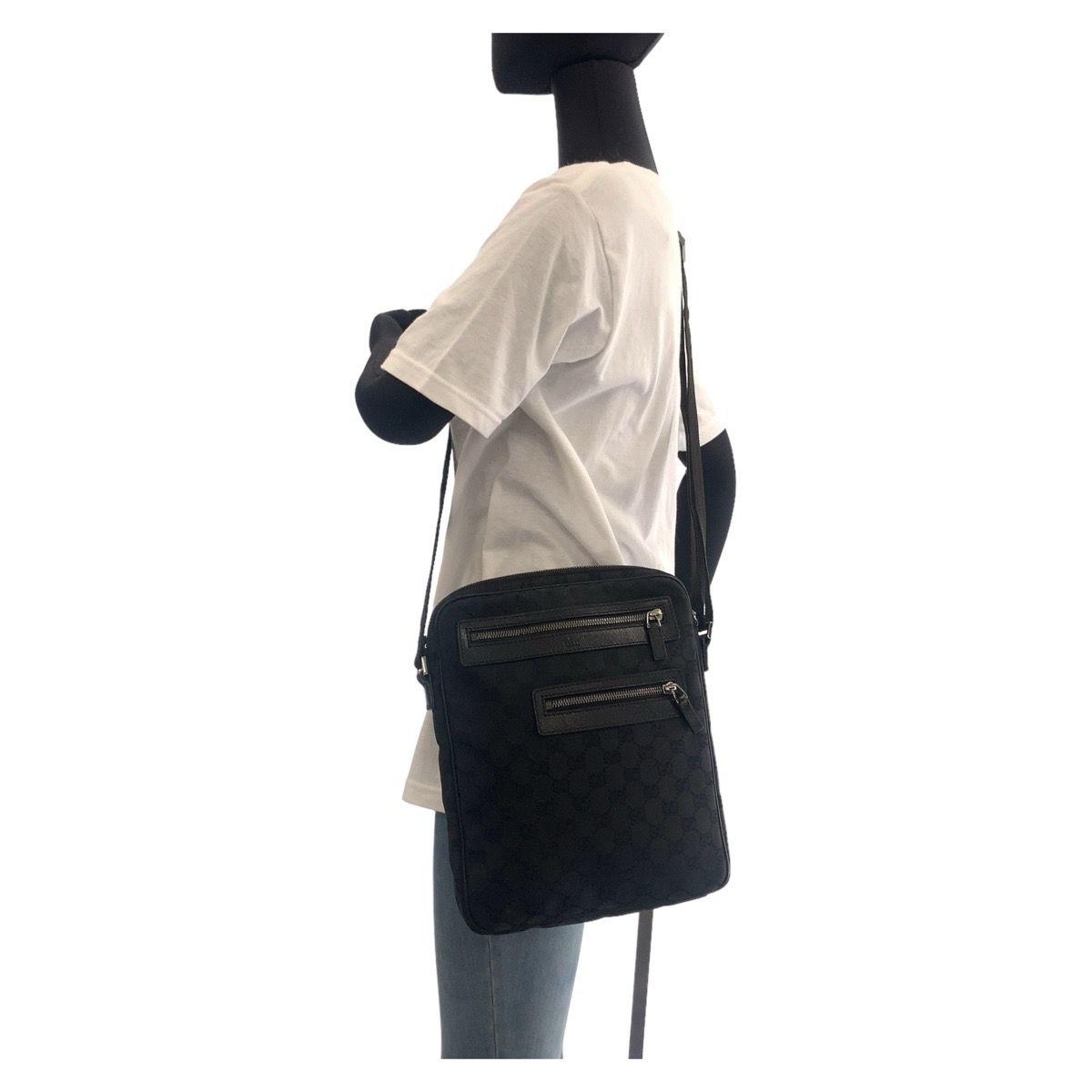 GUCCI グッチ GG柄 ブラック 黒 シルバー金具 GGキャンバス 92551 斜め 