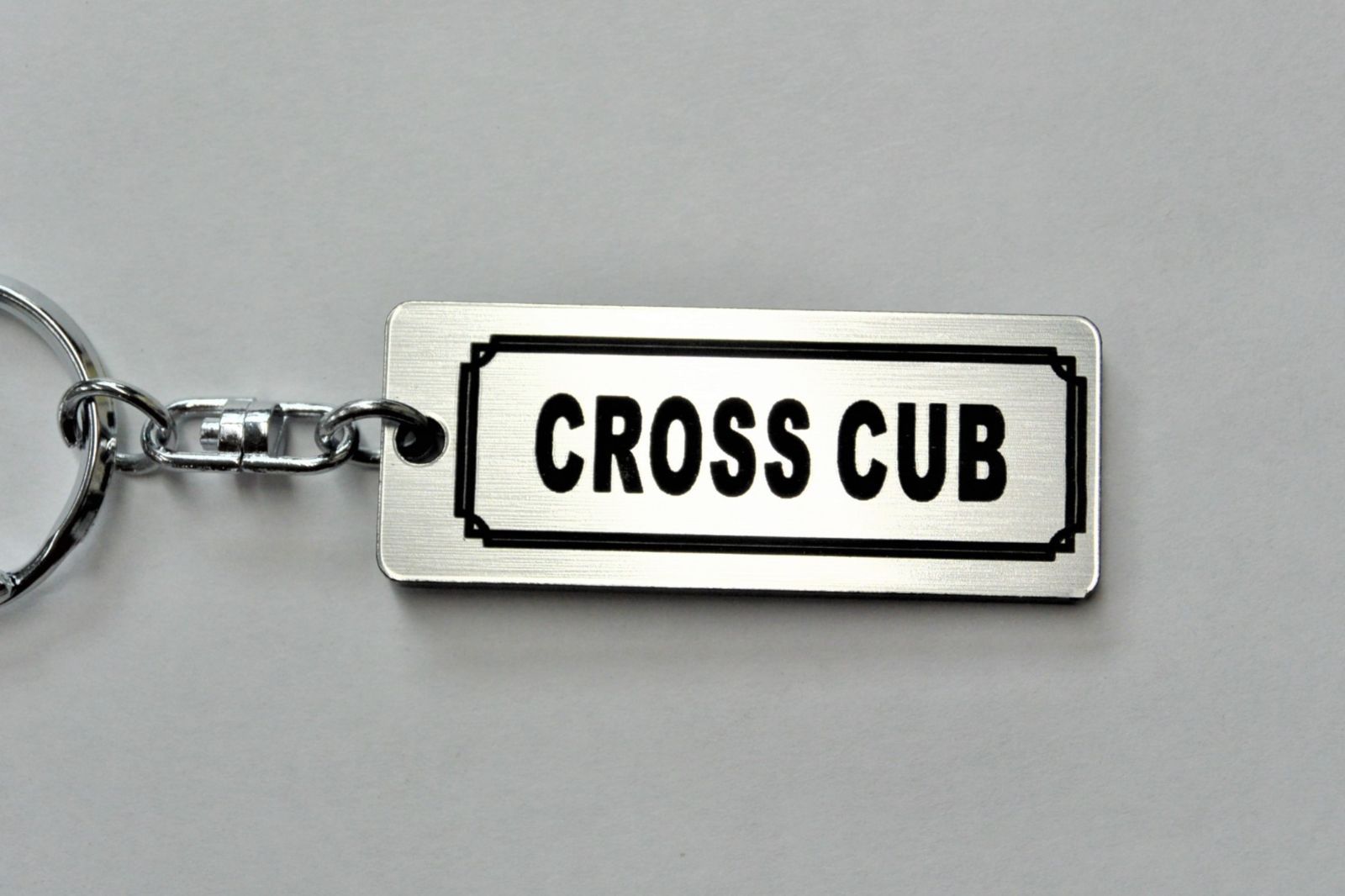 A-598-2 CROSS CUB 2層アクリル製 銀黒 2重リング キーホルダー CROSSCUB クロスカブ 50 110 125 外装 シート ミラー ハンドル 等のアクセサリーに