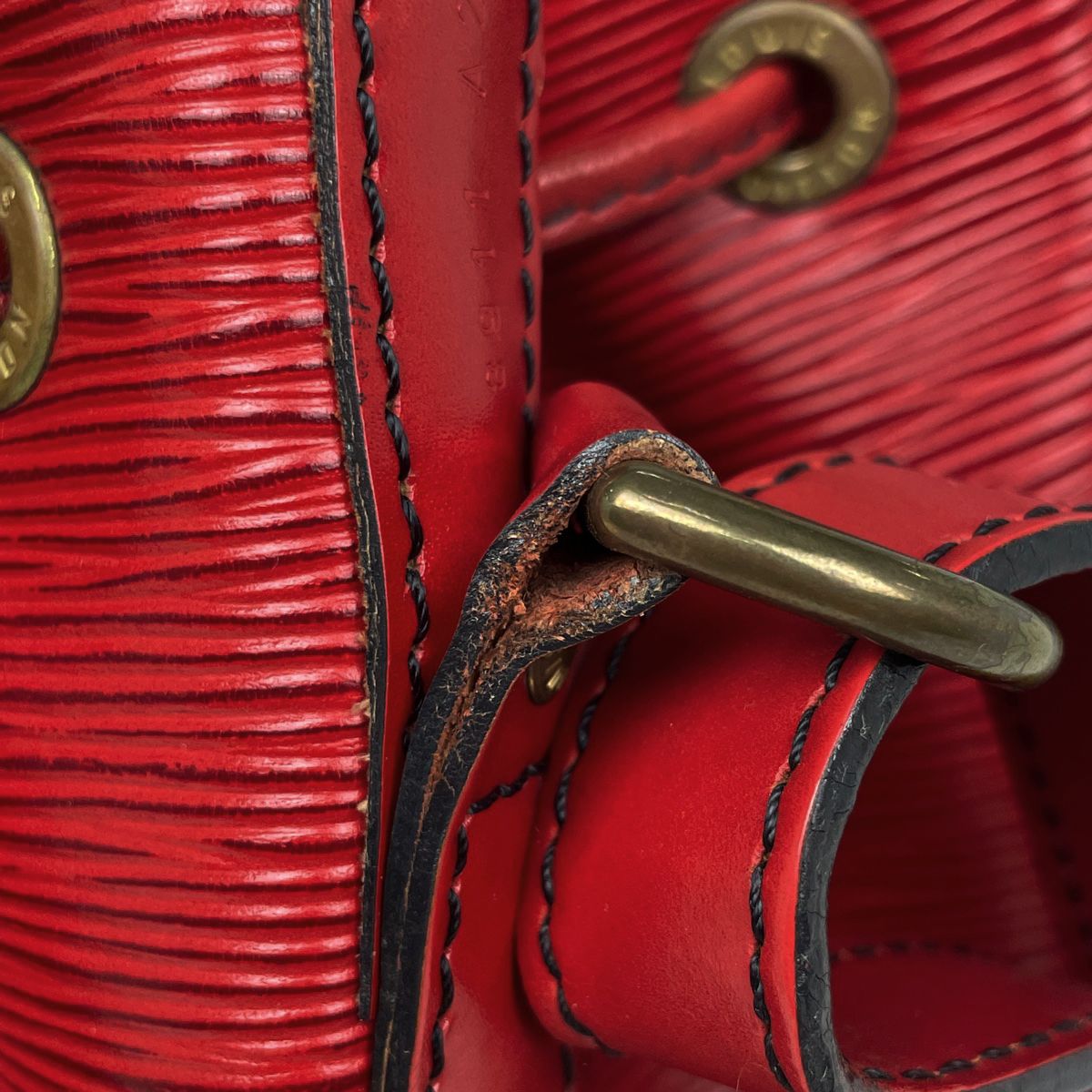 中古] LOUIS VUITTON ルイヴィトンノエ赤エピA LOUIS VUITTON ルイ  