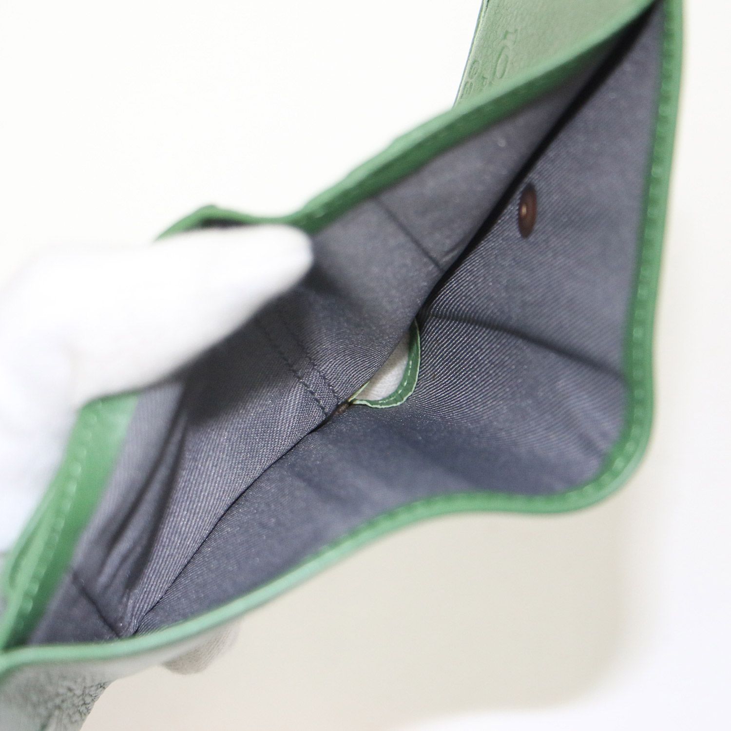 ear PAPILLONNER イア パピヨネ 財布 グリーン | 20春夏 IOPELLE 三つ折 ミニ ウォレット / 財布 | コンパクト サイバスケ柄 型押し レザー | ブランド ファッション アイテム 小物【レディース】【中古】 楽天市場】ear PAPILLONNER イア パピヨネ 財布 グリーン | 20春夏