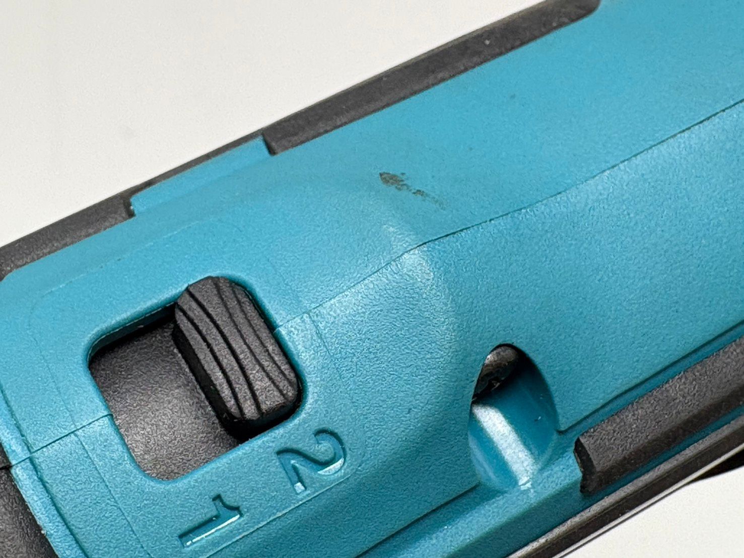 充電器×1 ケース付き