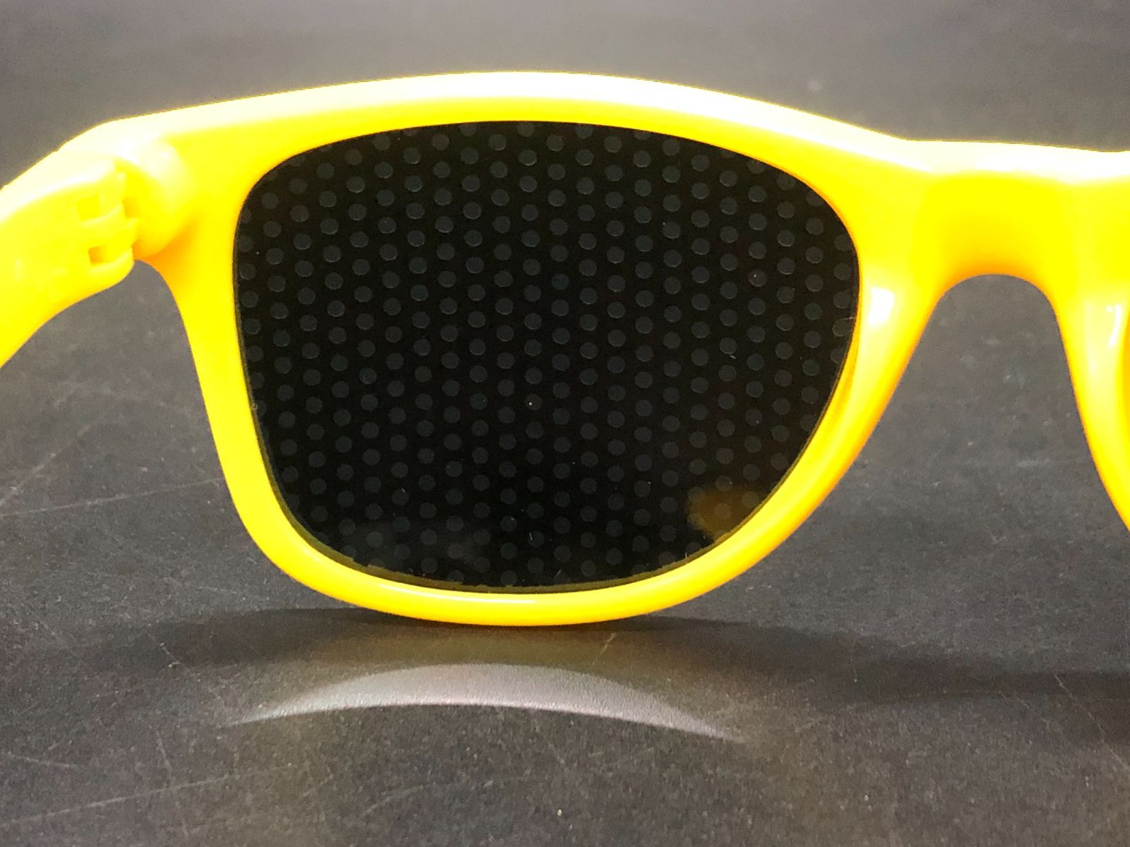 ぷりっつ サングラス 6時のおやつ AMPTAKxCOLORS ぷりっつ サングラス 6時のおやつ AMPTAKx colors Amazon | ぷりっつ