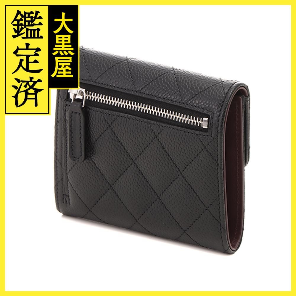 シャネル 二つ折財布