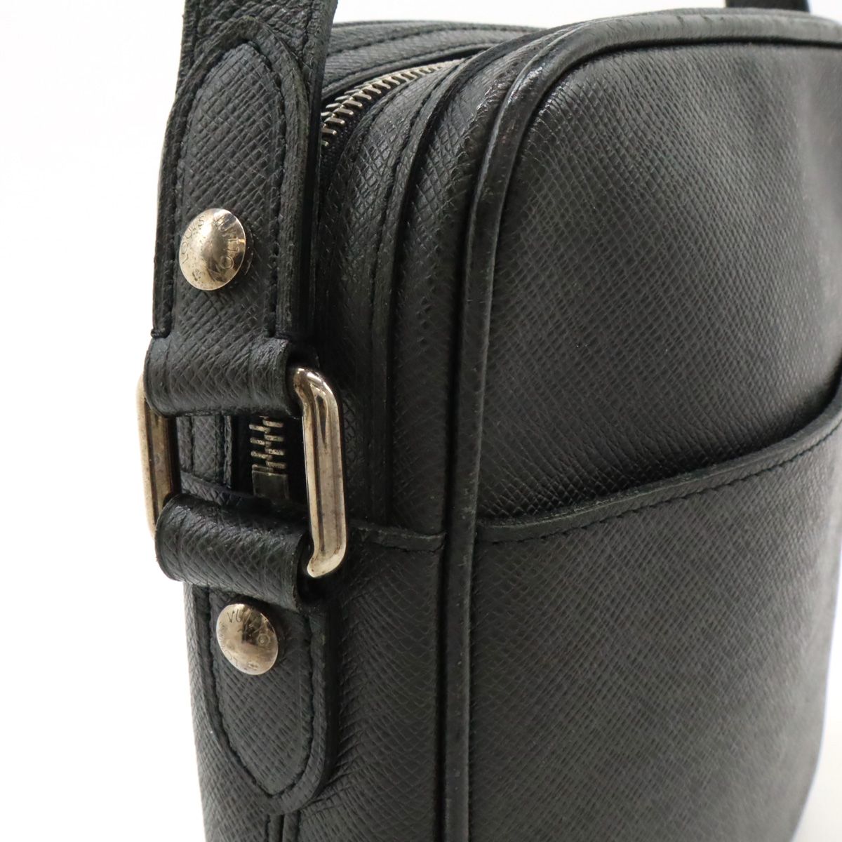 LOUIS VUITTON ルイ ヴィトン タイガ ディミトリ ショルダー