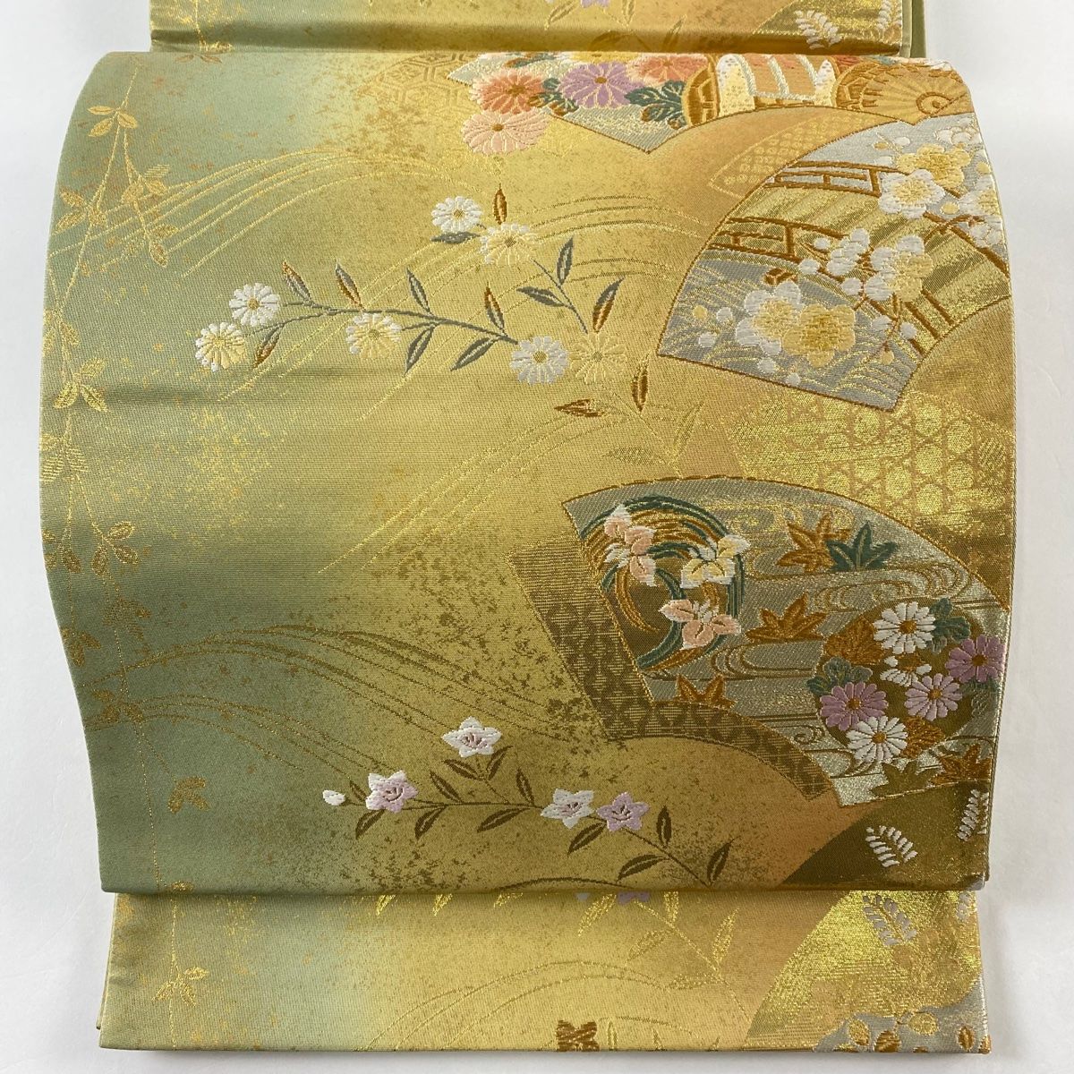 A18 美品　袋帯 美名品 草花 箔 金銀彩 金色 お正絹 A18 美品袋帯 美名品 草花 箔 金銀彩 金色 お正絹